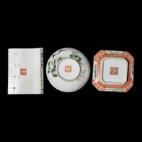Three Chinese Famille Rose Porcelain Scholar's Objects, Early 20th Century — 近代 粉彩山水人物圖文房三件