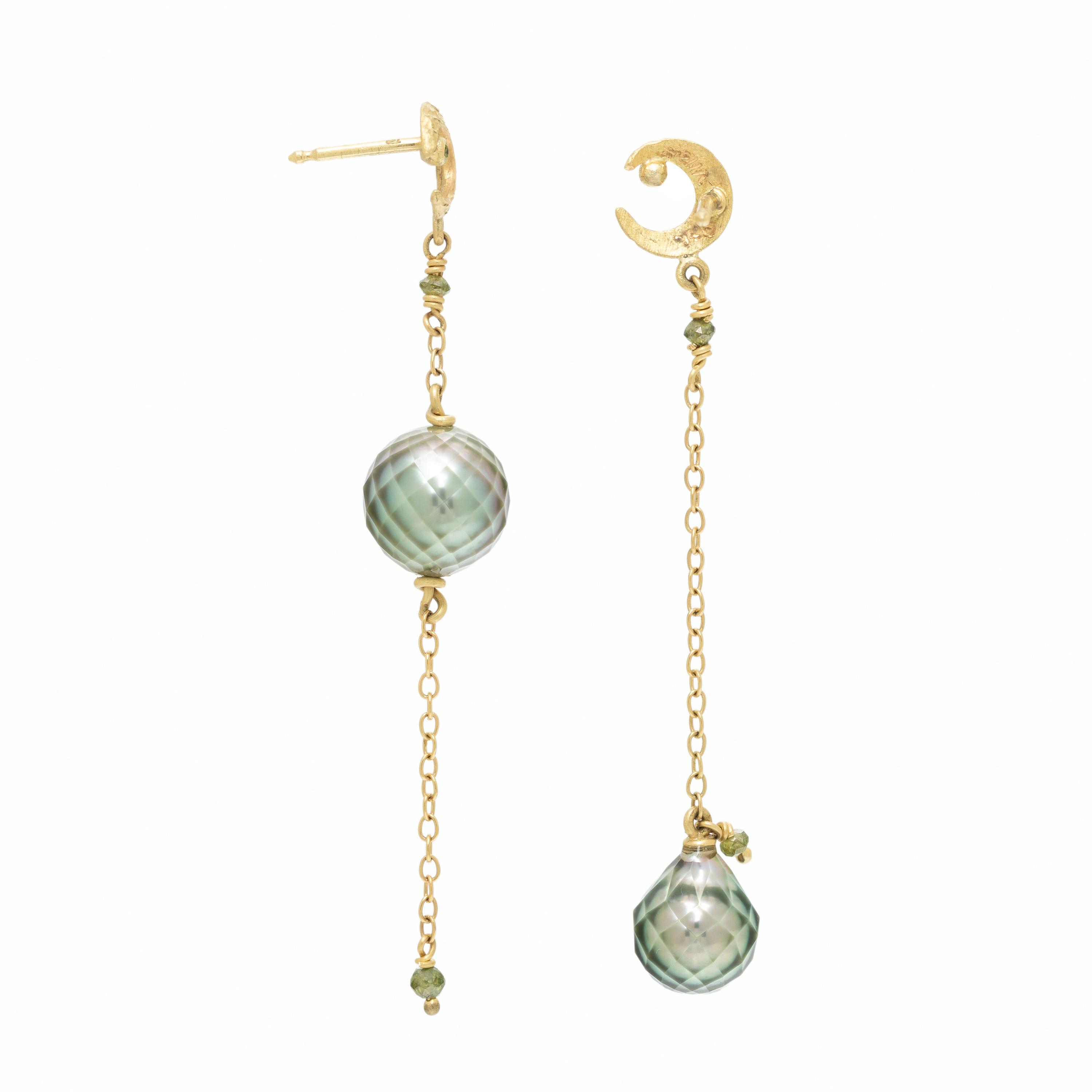 FACETED GREY CULTURED PEARL AND YELLOW GOLD EARRINGS