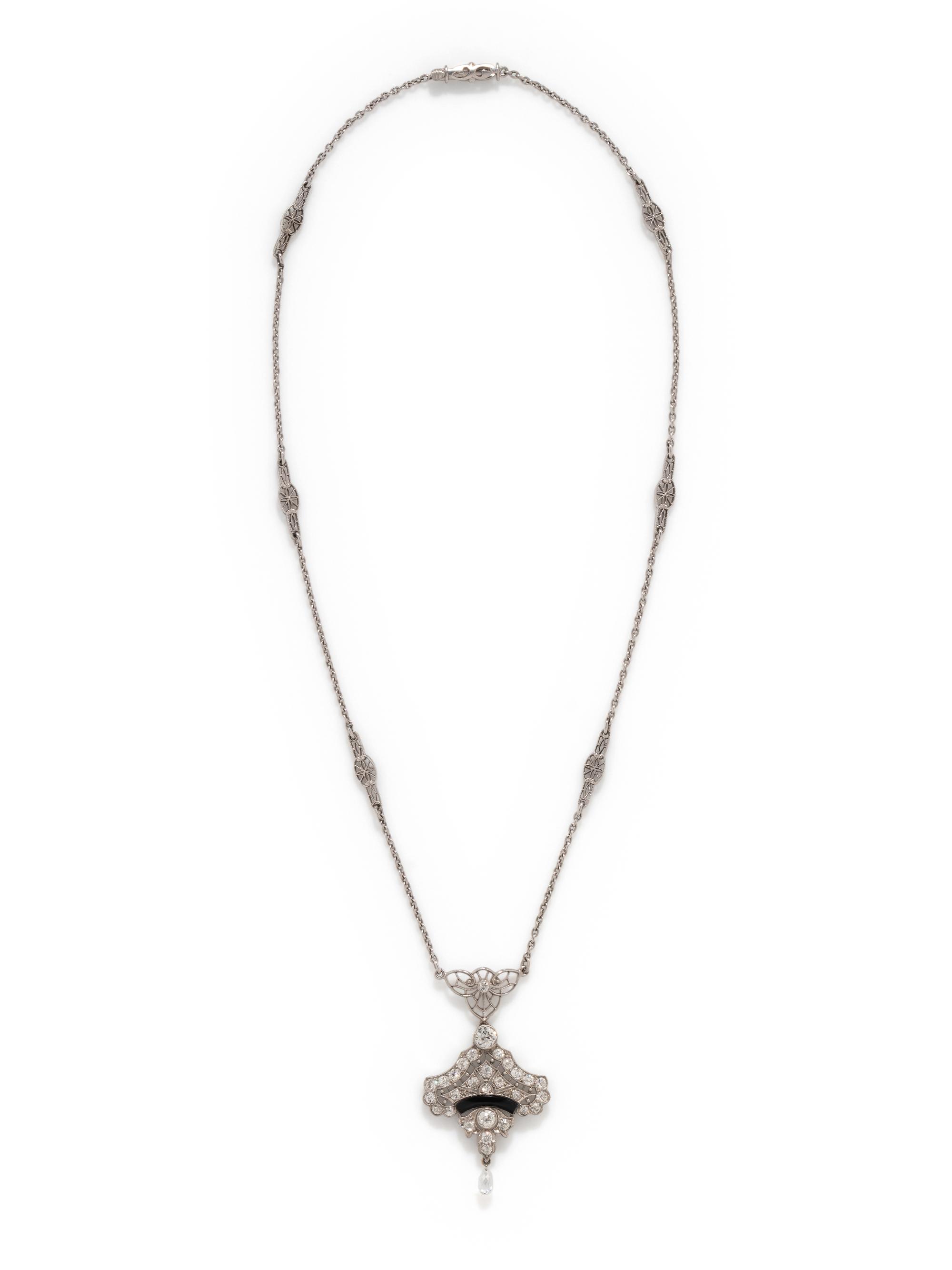 ART DECO, DIAMOND AND ONYX NECKLACE