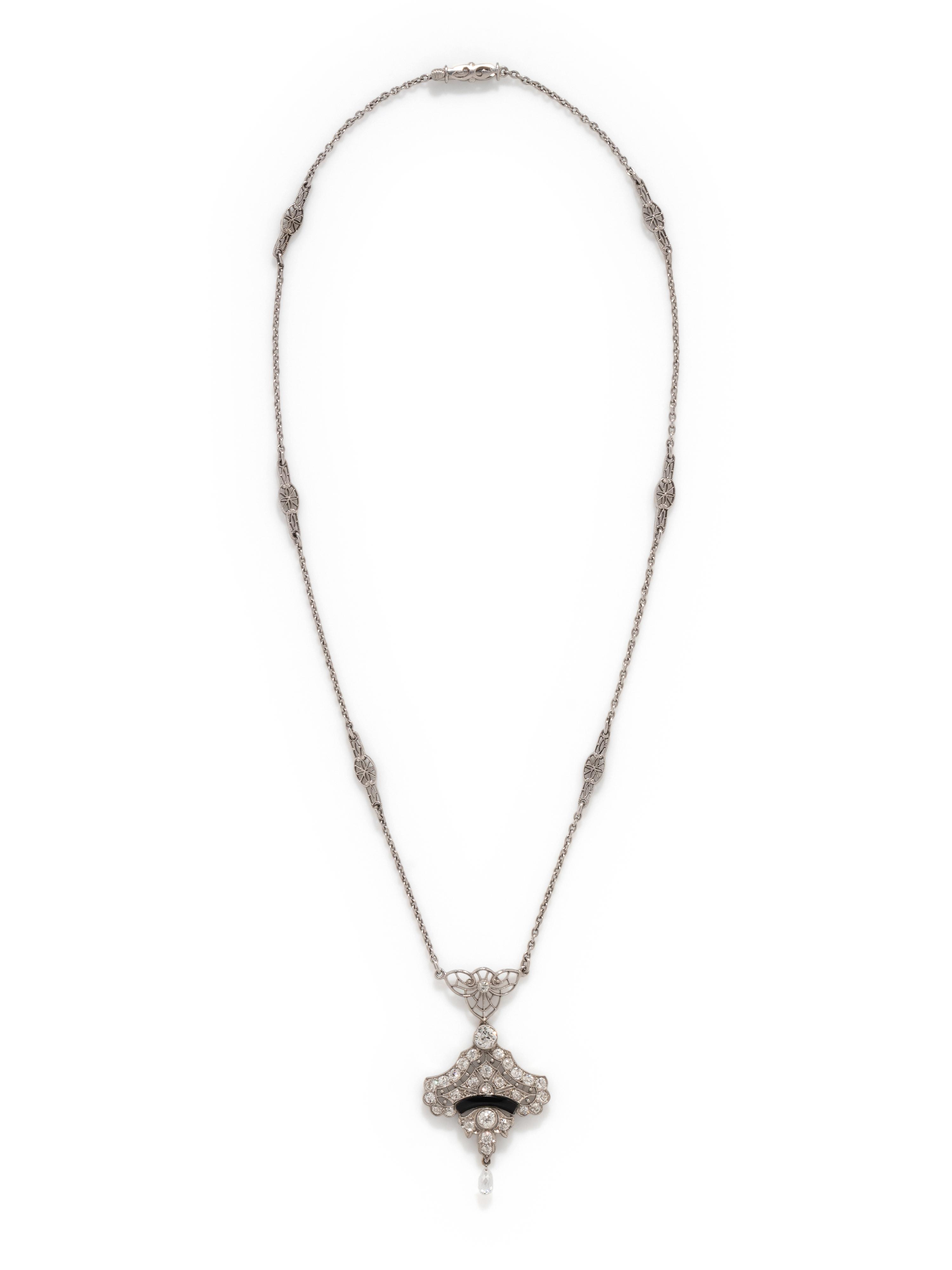 ART DECO, DIAMOND AND ONYX NECKLACE