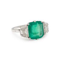COLOMBIAN EMERALD AND DIAMOND RING