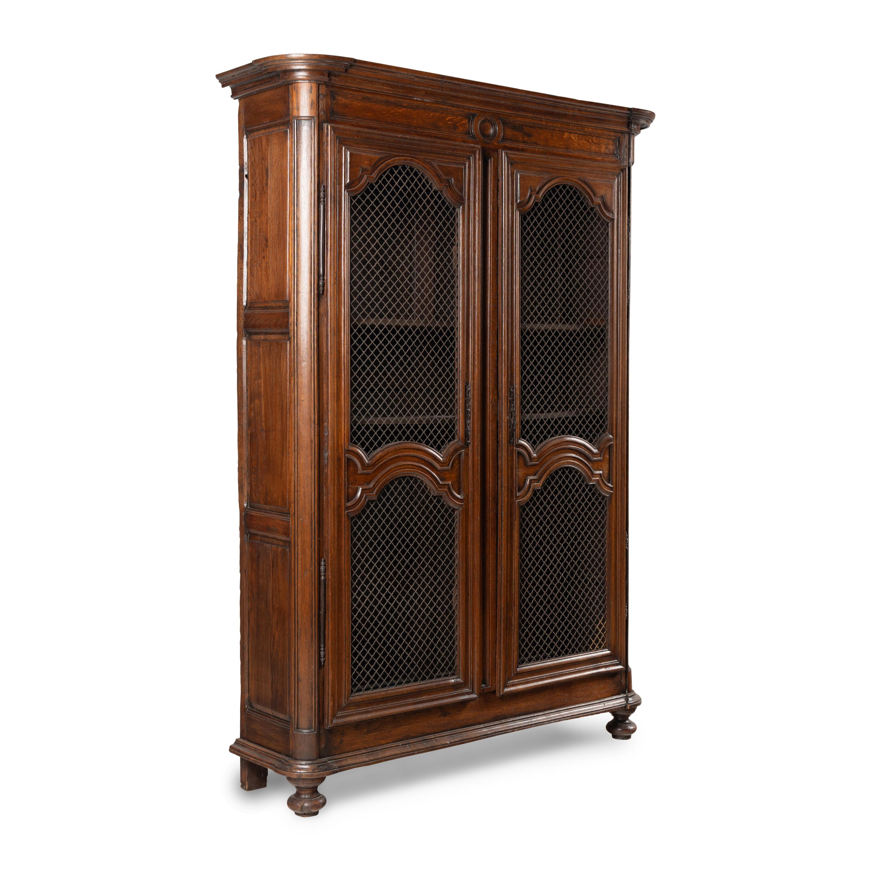 A French Provincial Oak Grille-Inset Bibilothèque