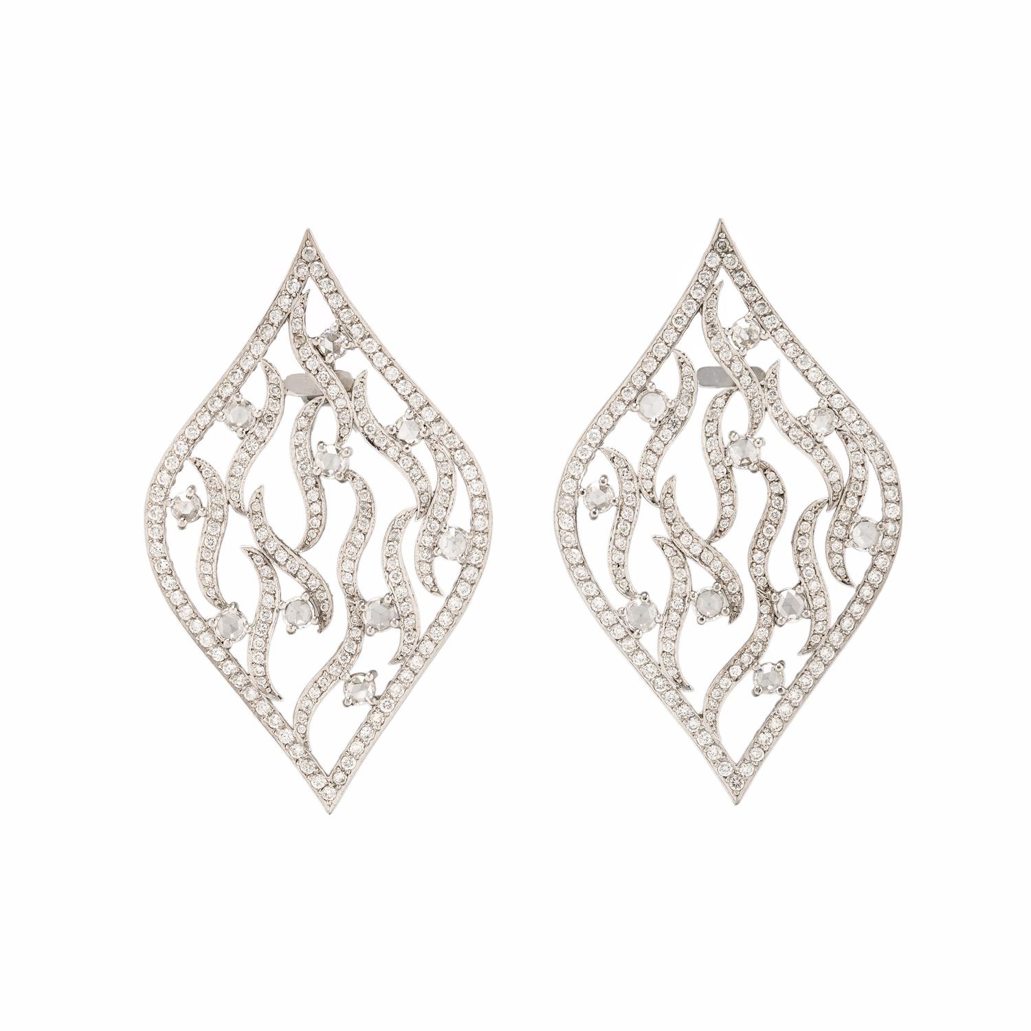 DIAMOND AND WHITE GOLD EARRINGS