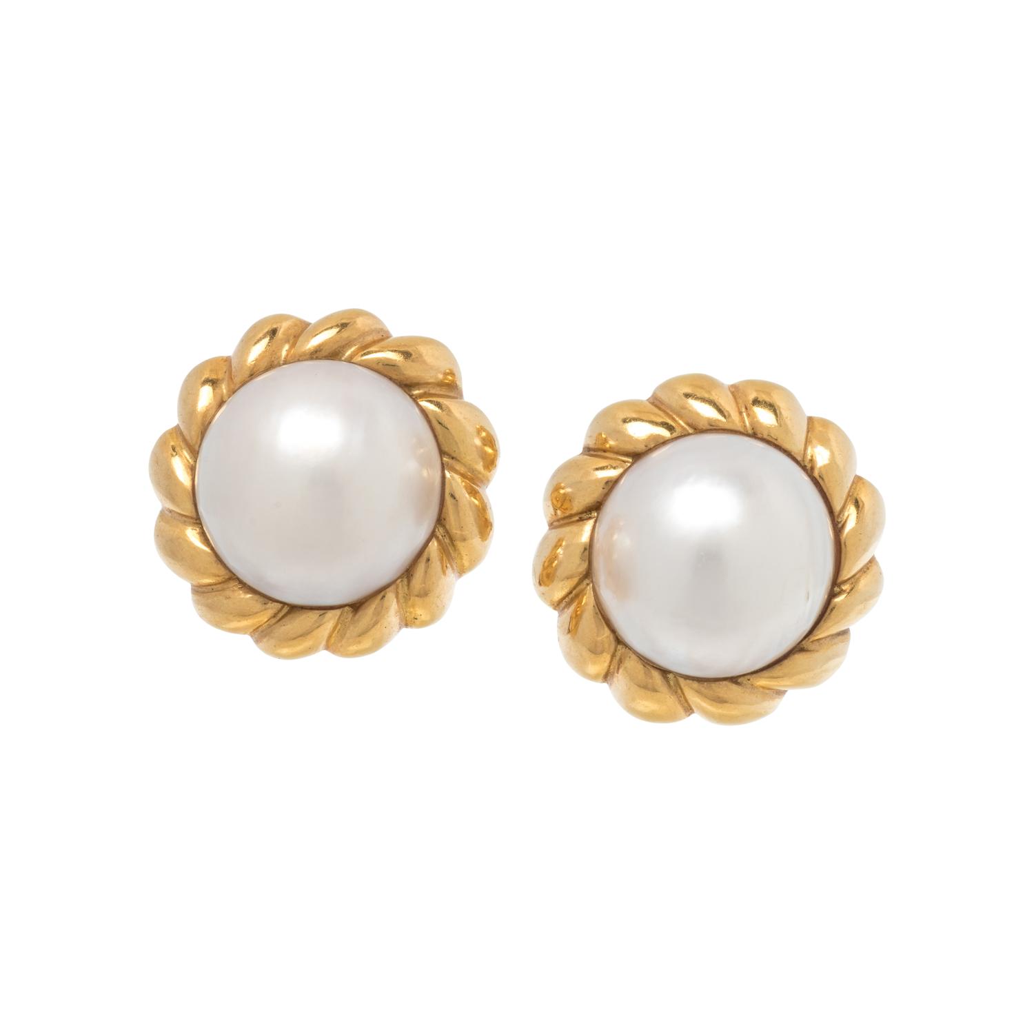 YELLOW GOLD AND CULTURED MABE PEARL EARCLIPS
