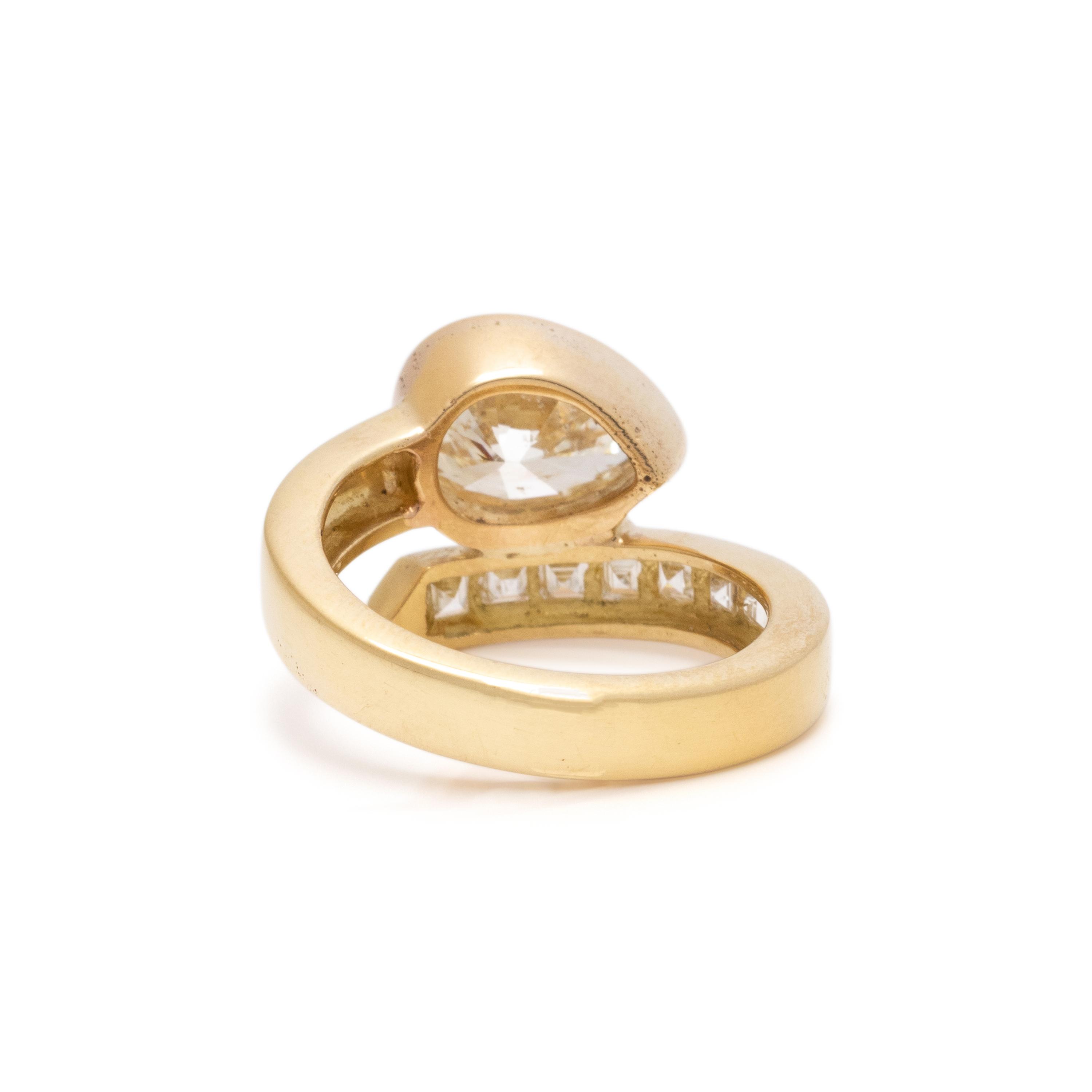 DIAMOND RING
