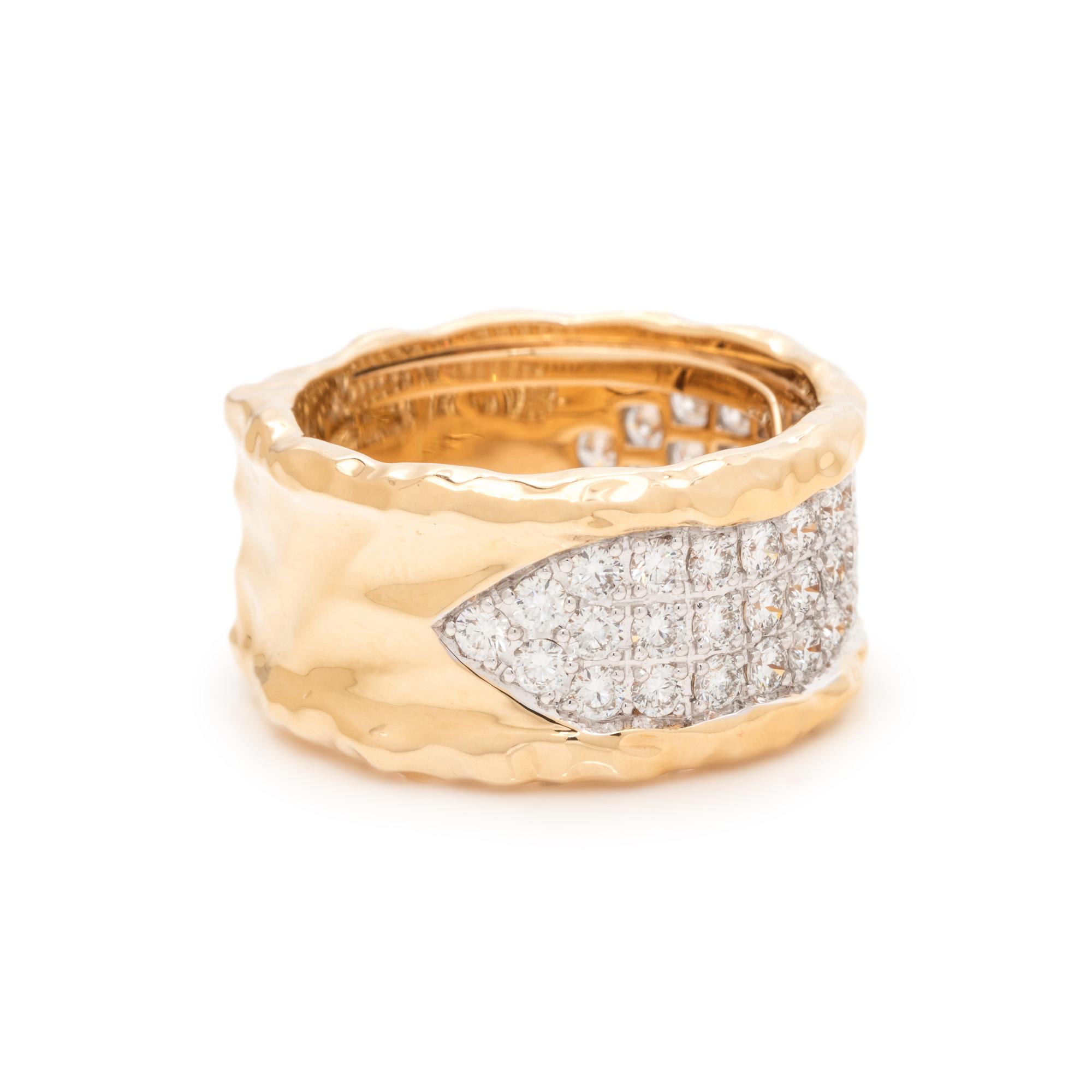 YELLOW GOLD AND DIAMOND RING