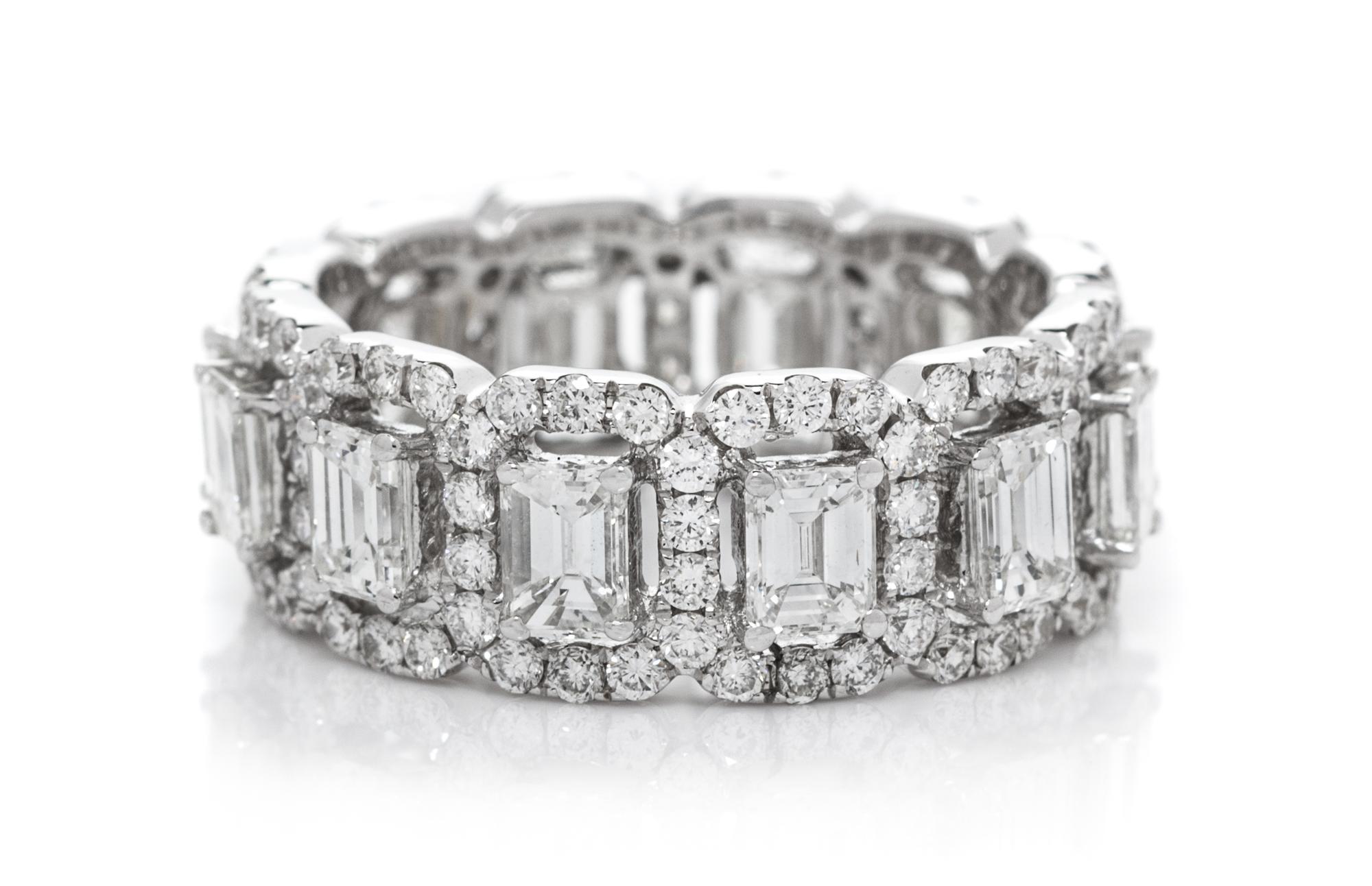 An 18 Karat White Gold and Diamond Eternity Band, 4.00 dwts.