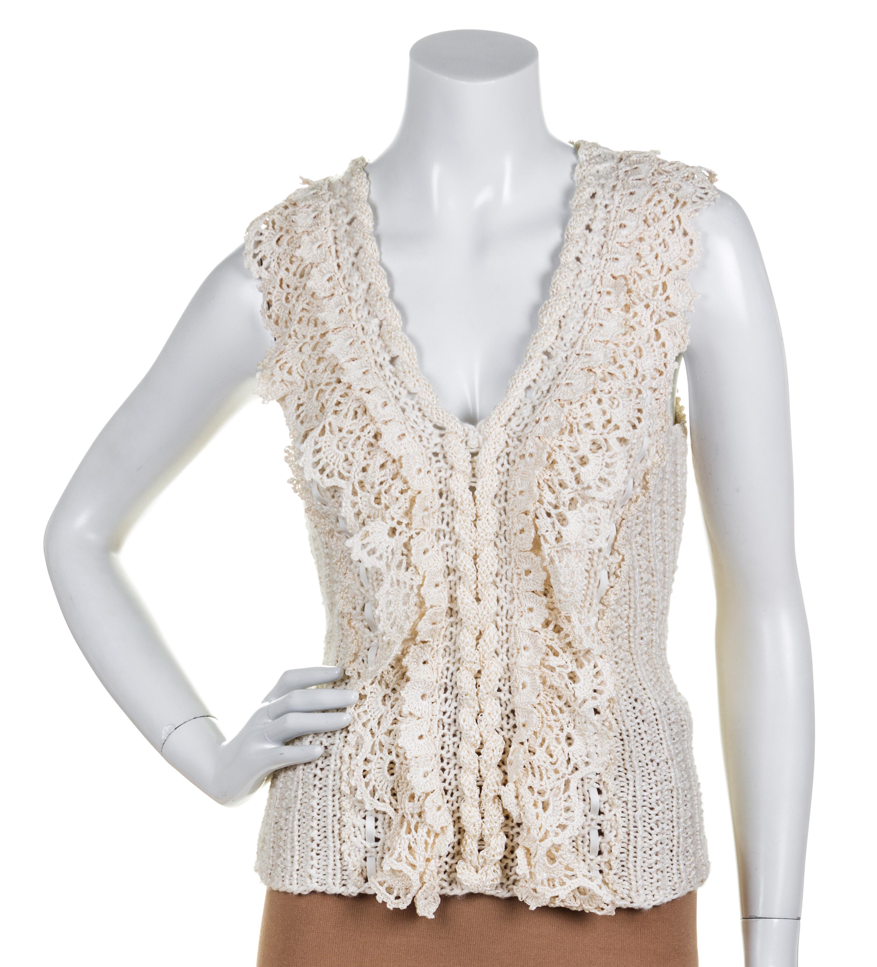 An Oscar de la Renta Knit Ivory Top, Size S.