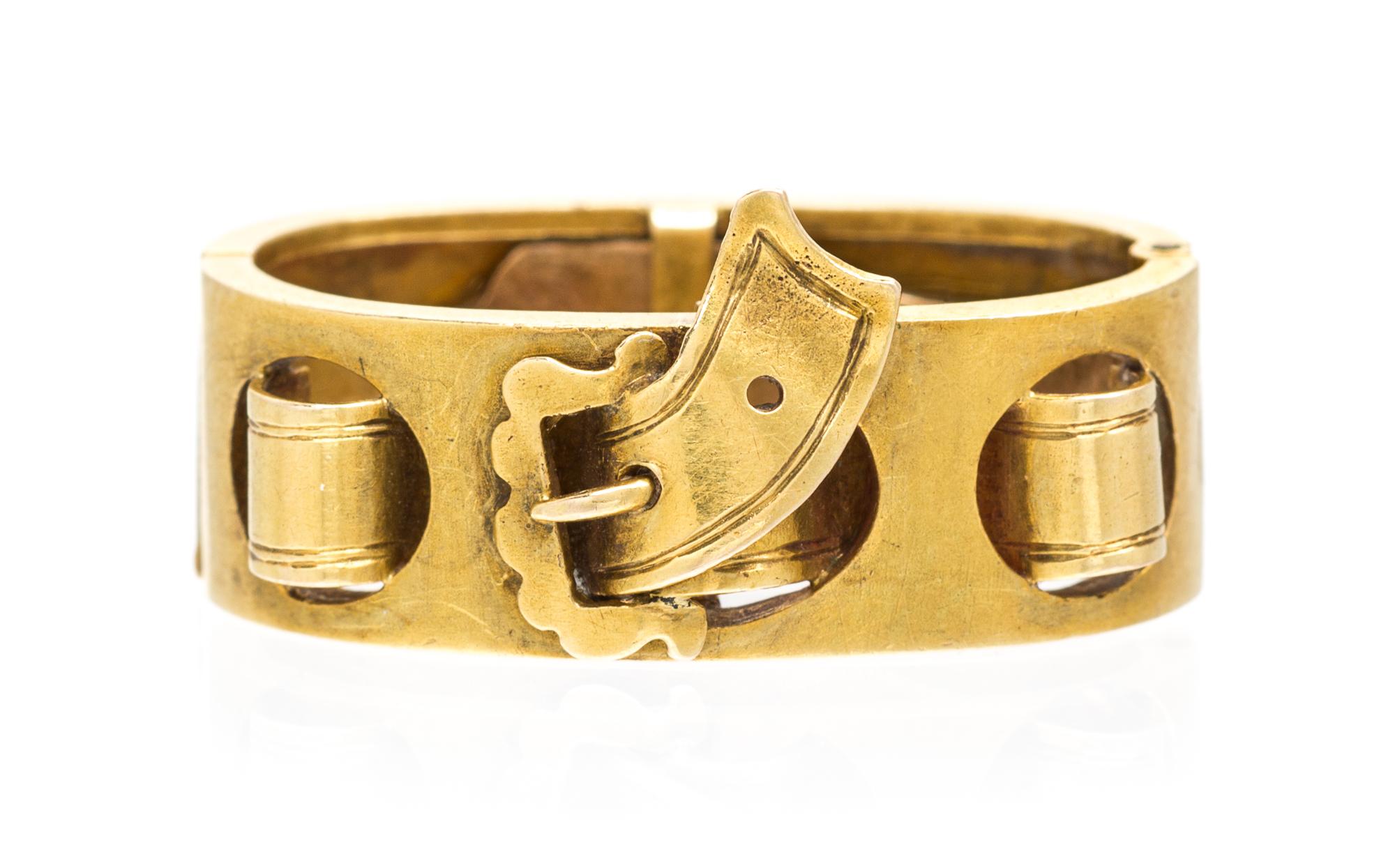 A Victorian 15 Karat Yellow Gold Scarf Ring, 3.80 dwts.