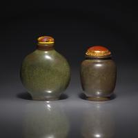 Two Chinese Teadust-Glazed Snuff or Medicine Bottles, 19th Century — 清晚期 茶葉末釉鼻烟壺兩支