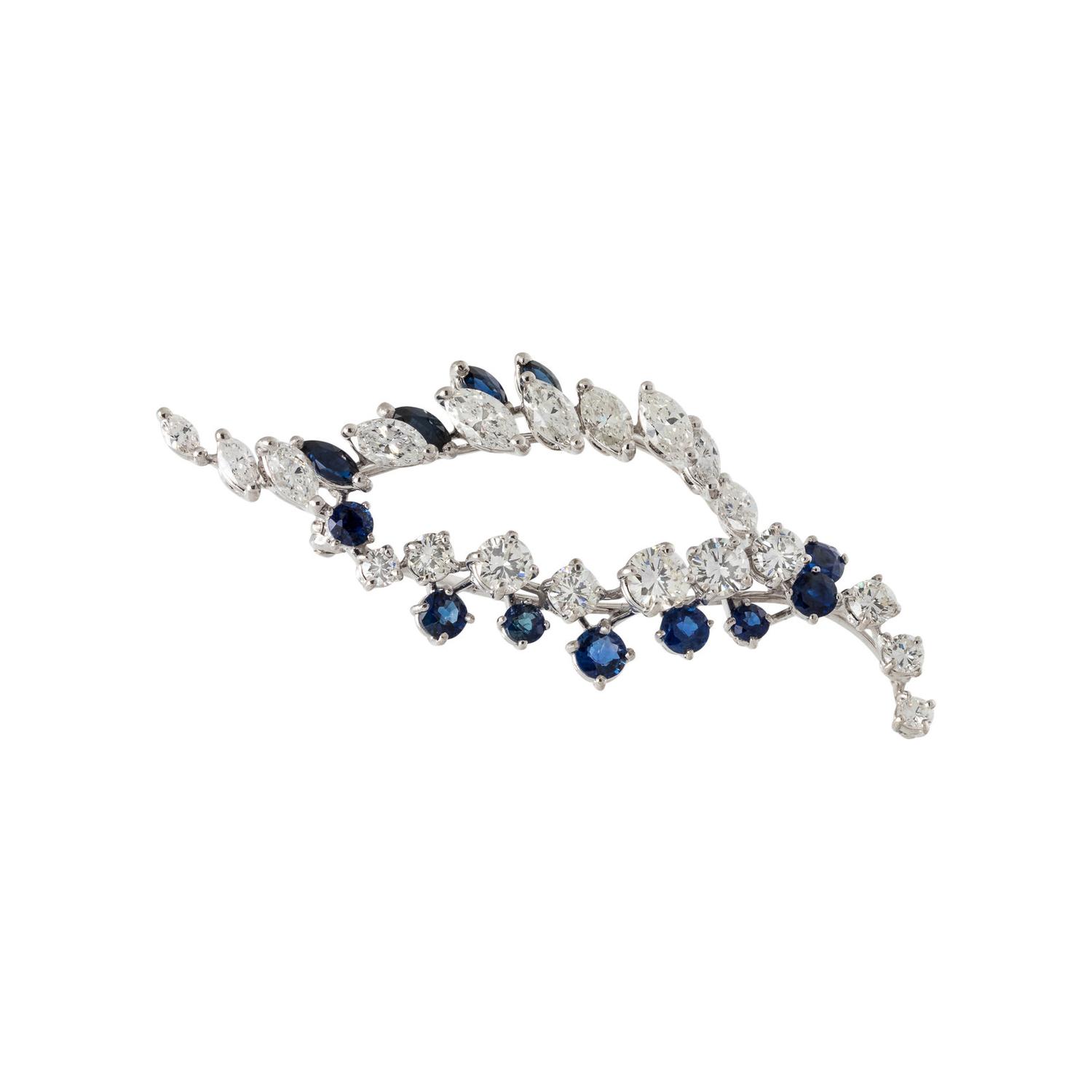 DIAMOND AND SAPPHIRE BROOCH WITH YELLOW GOLD JACKET