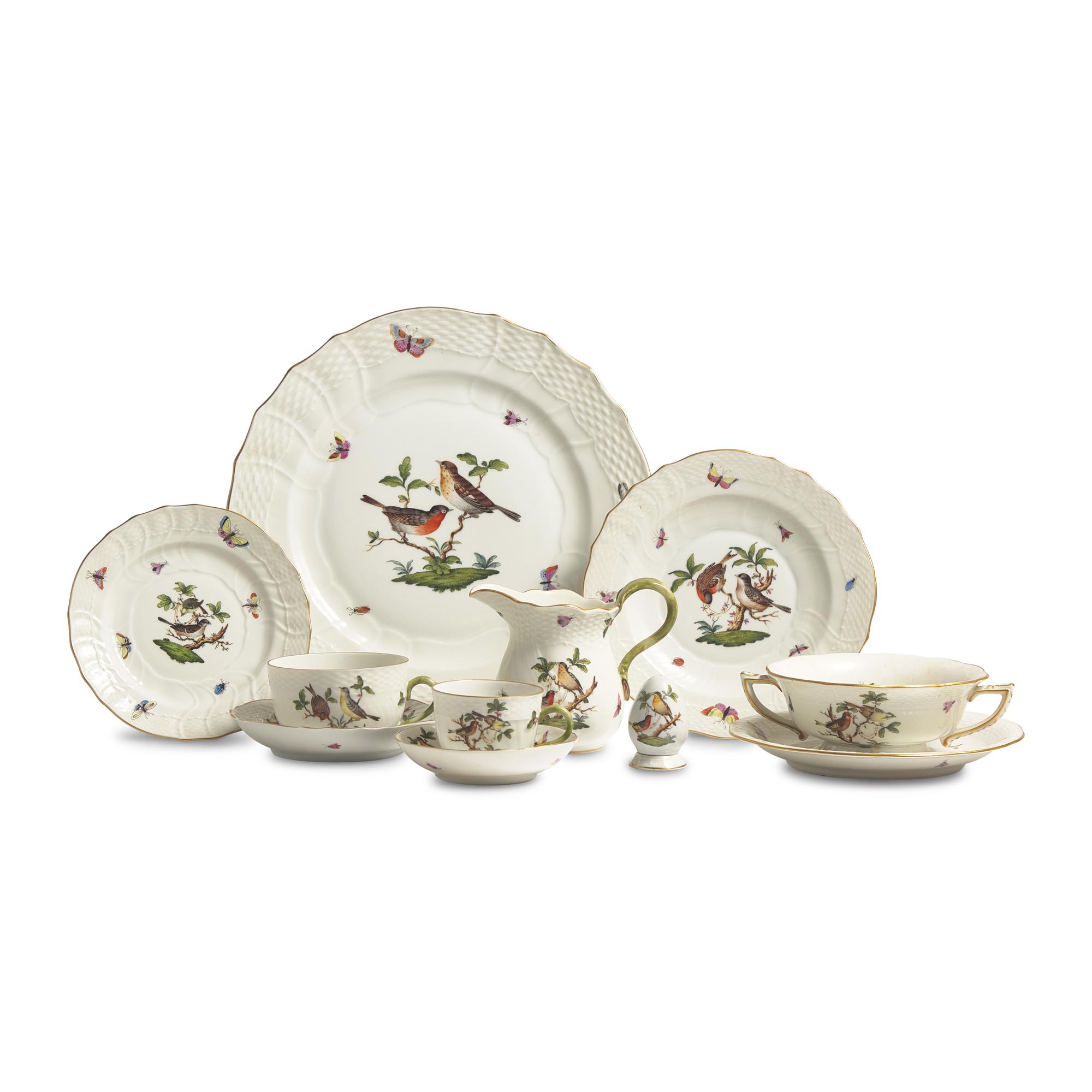 A Herend Rothschild Bird Porcelain Dinner Service