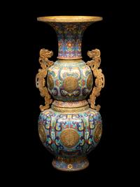 A Cloisonné Enamel Gourd-Form Vase