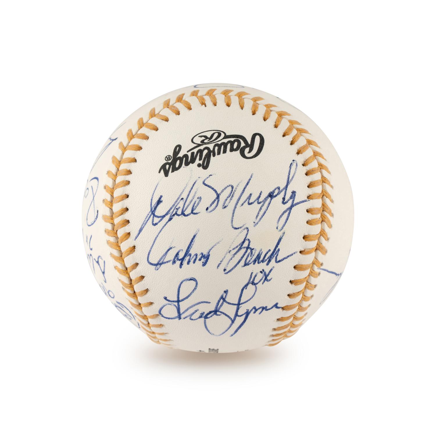 A Gold Glove Winners Multi Signed Autograph Baseball (Beckett Authentication Services)