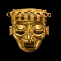A Quimbaya-Style Gold Maskette Pendant