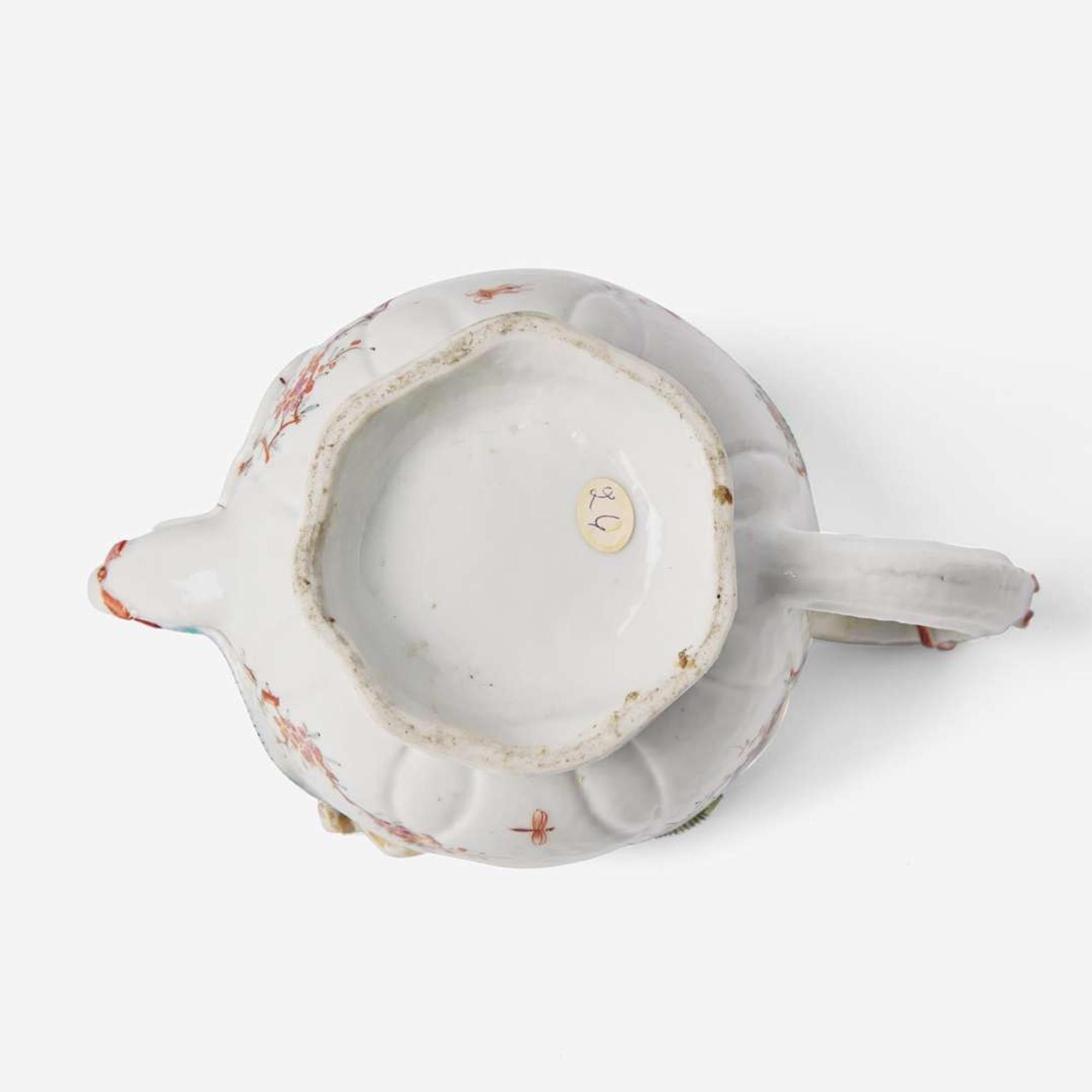 An unusual Chinese export porcelain famille rose-decorated "Lotus" teapot 粉彩茶壺 18th century ????