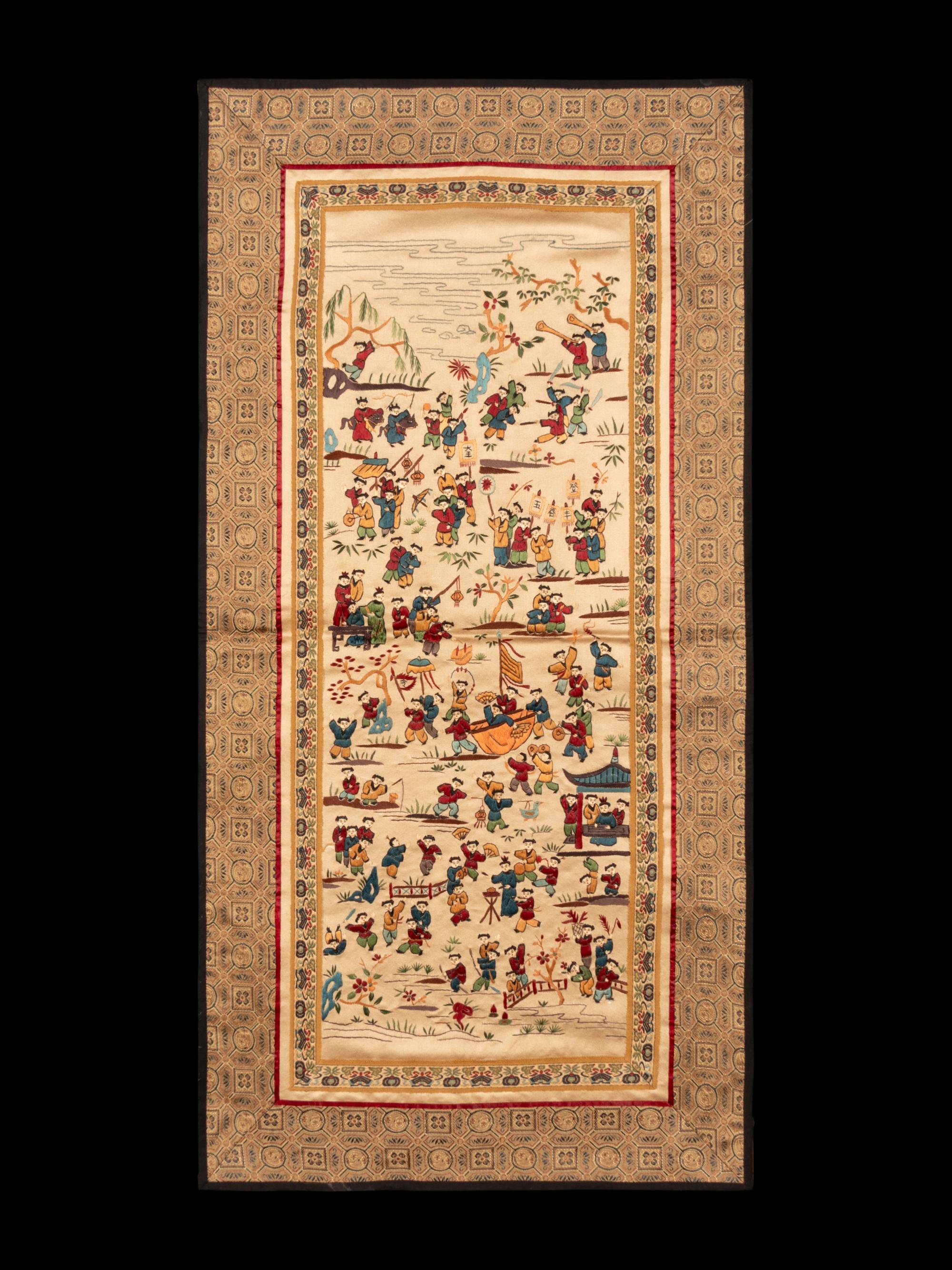 A Collection of 33 Chinese Embroidered Silk Panels 近代 綉片33幅