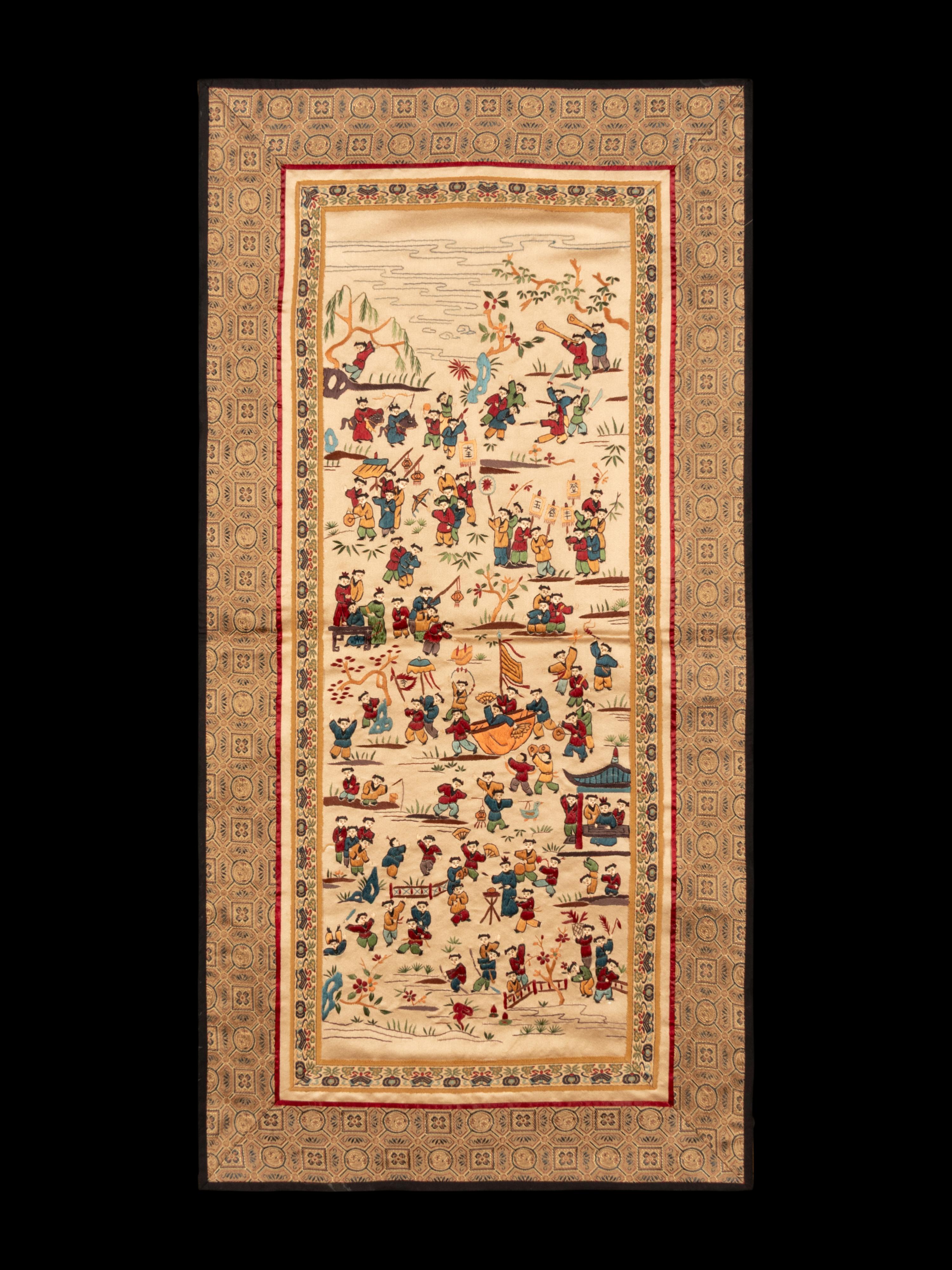 A Collection of 33 Chinese Embroidered Silk Panels 近代 綉片33幅