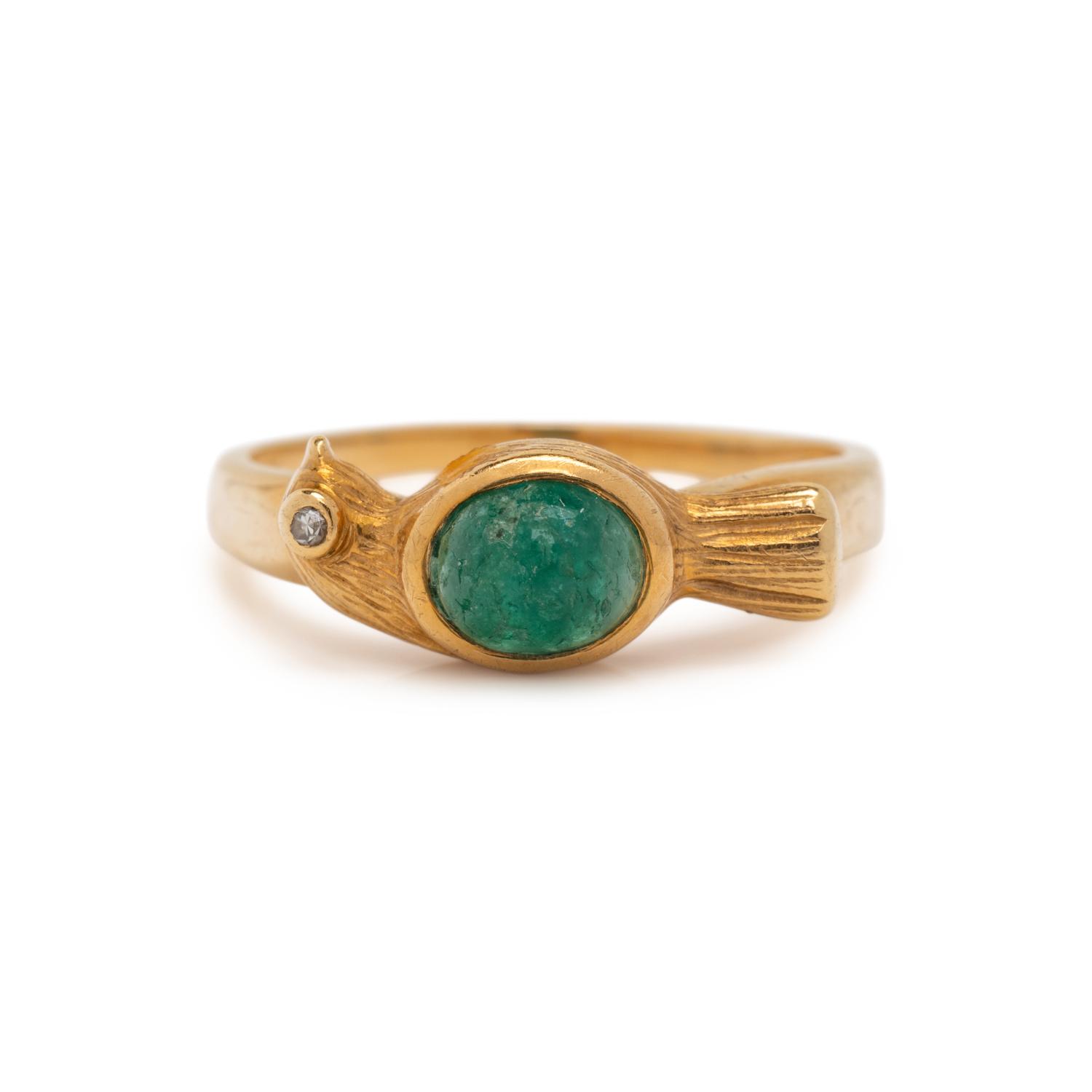 JULIUS COHEN, YELLOW GOLD, DIAMOND AND EMERALD RING