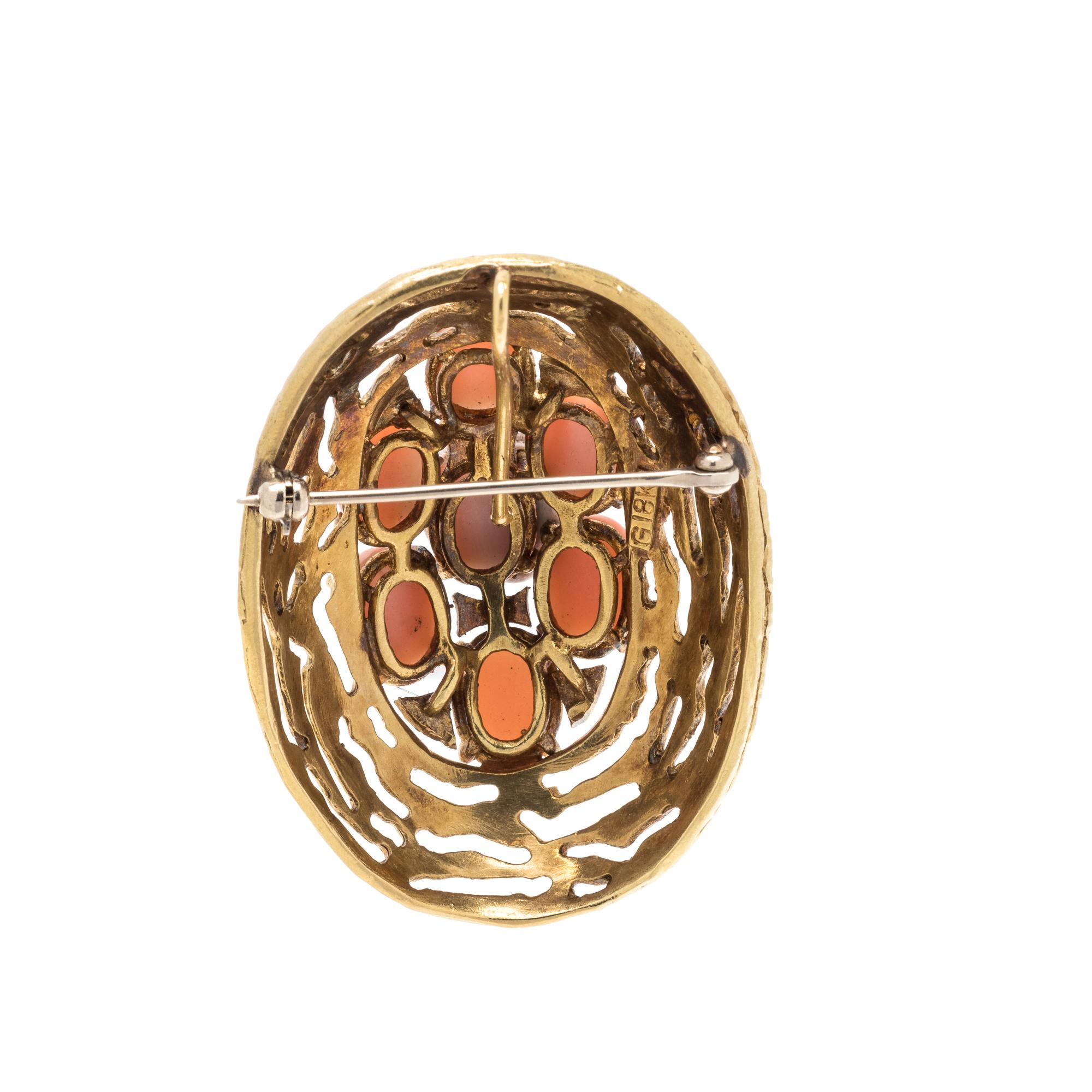 YELLOW GOLD AND CORAL BROOCH