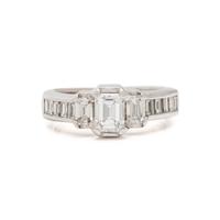 WHITE GOLD AND DIAMOND RING