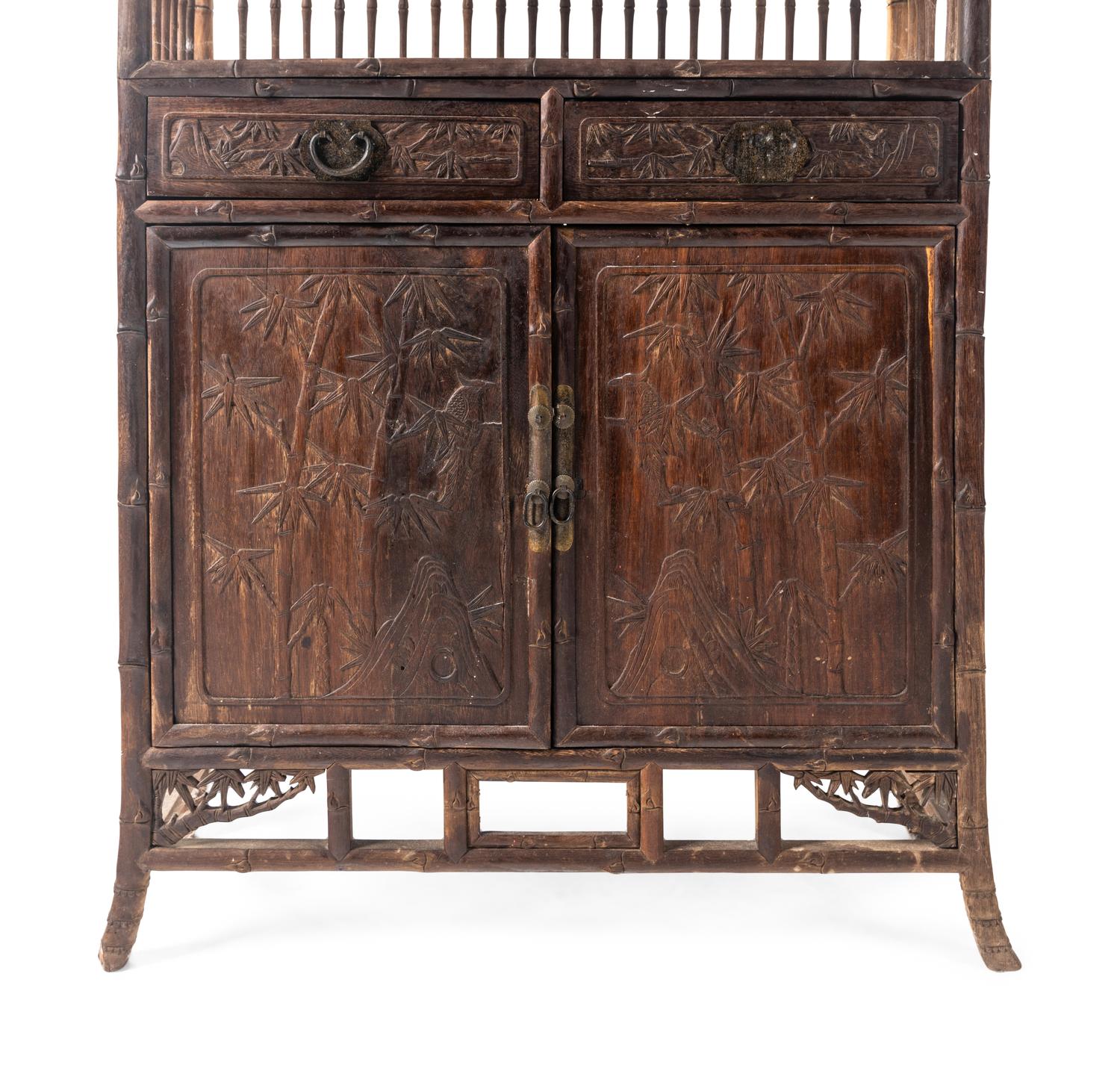 A Chinese Jichimu Displaying Cabinet