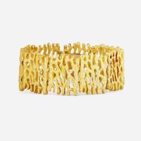 An 18K Yellow Gold Bracelet