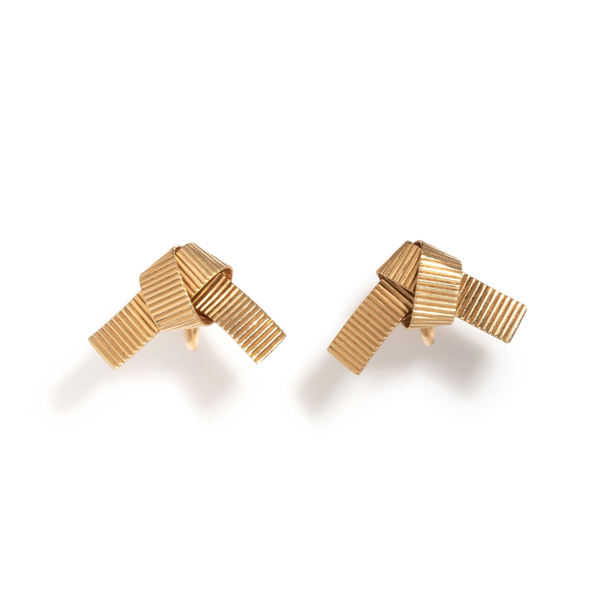 CARTIER, YELLOW GOLD BOW EARCLIPS