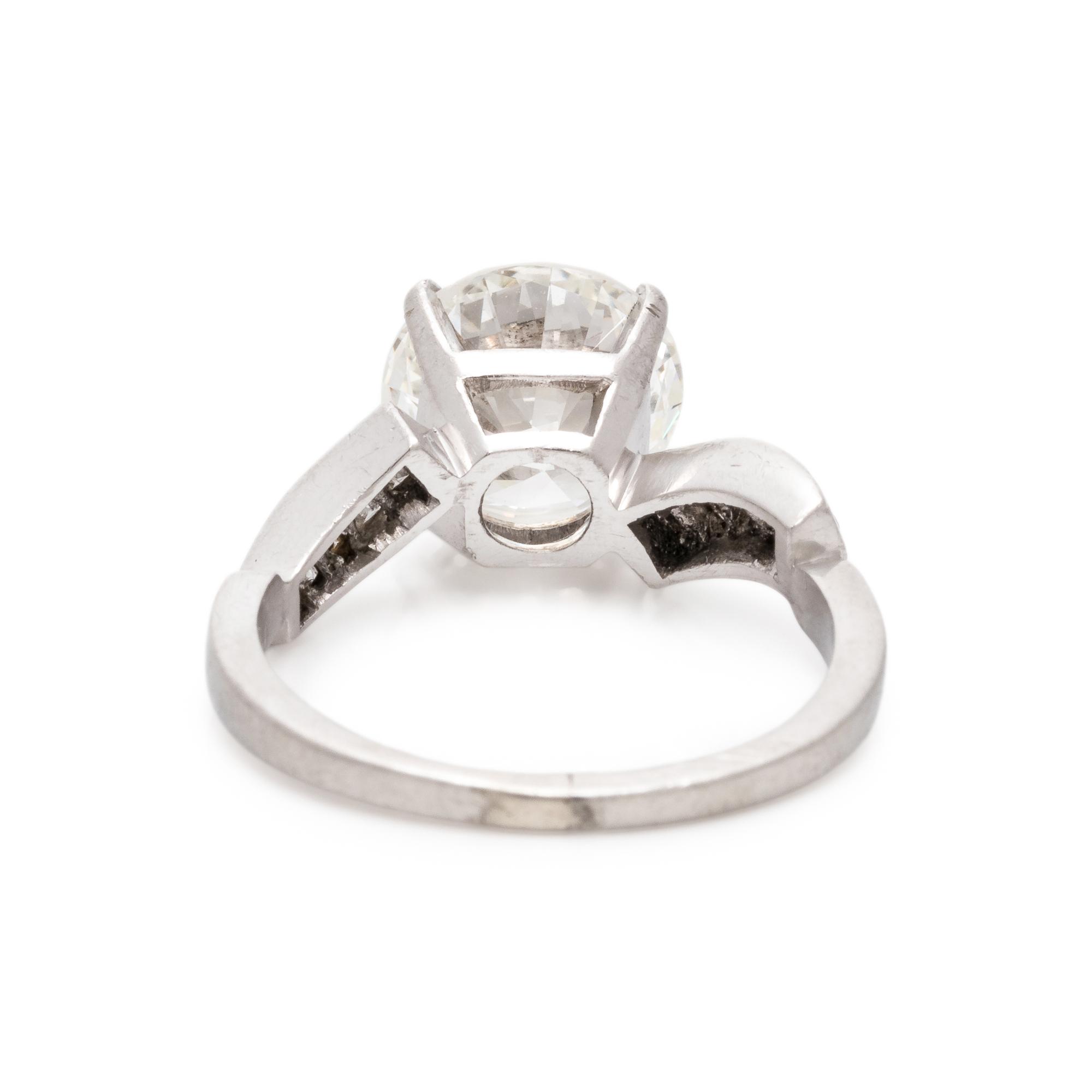 DIAMOND RING