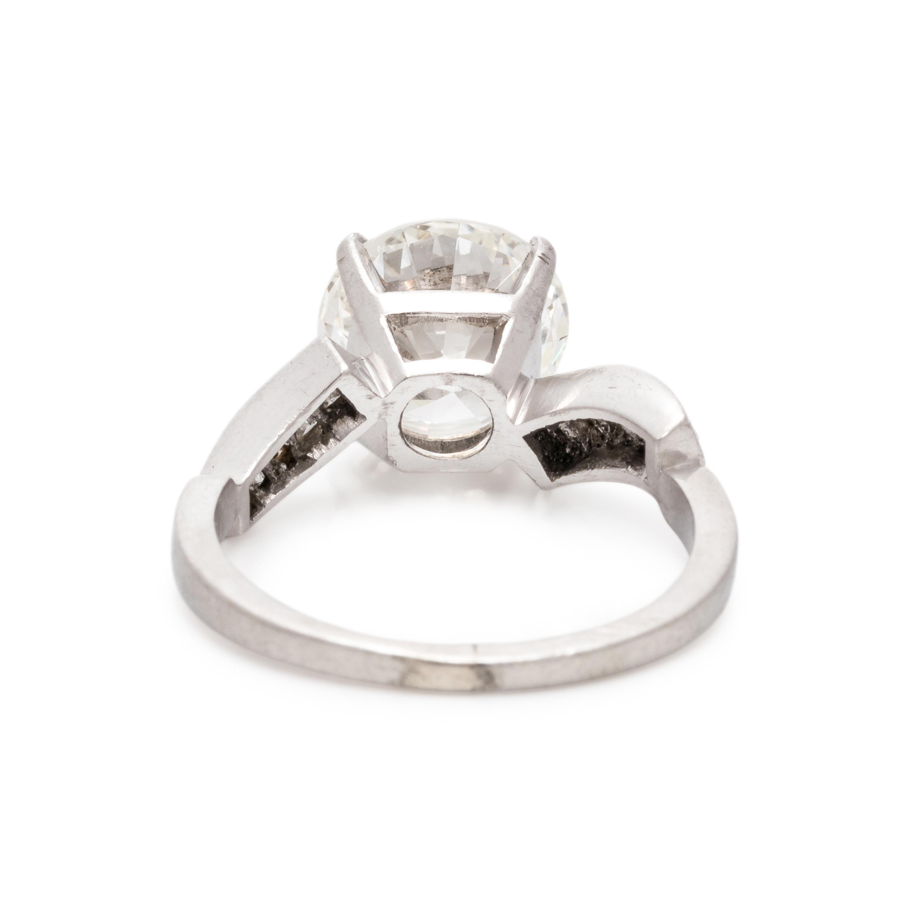 DIAMOND RING