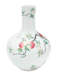 A Large Famille Rose Porcelain 'Peach' Vase, Tianqiuping
