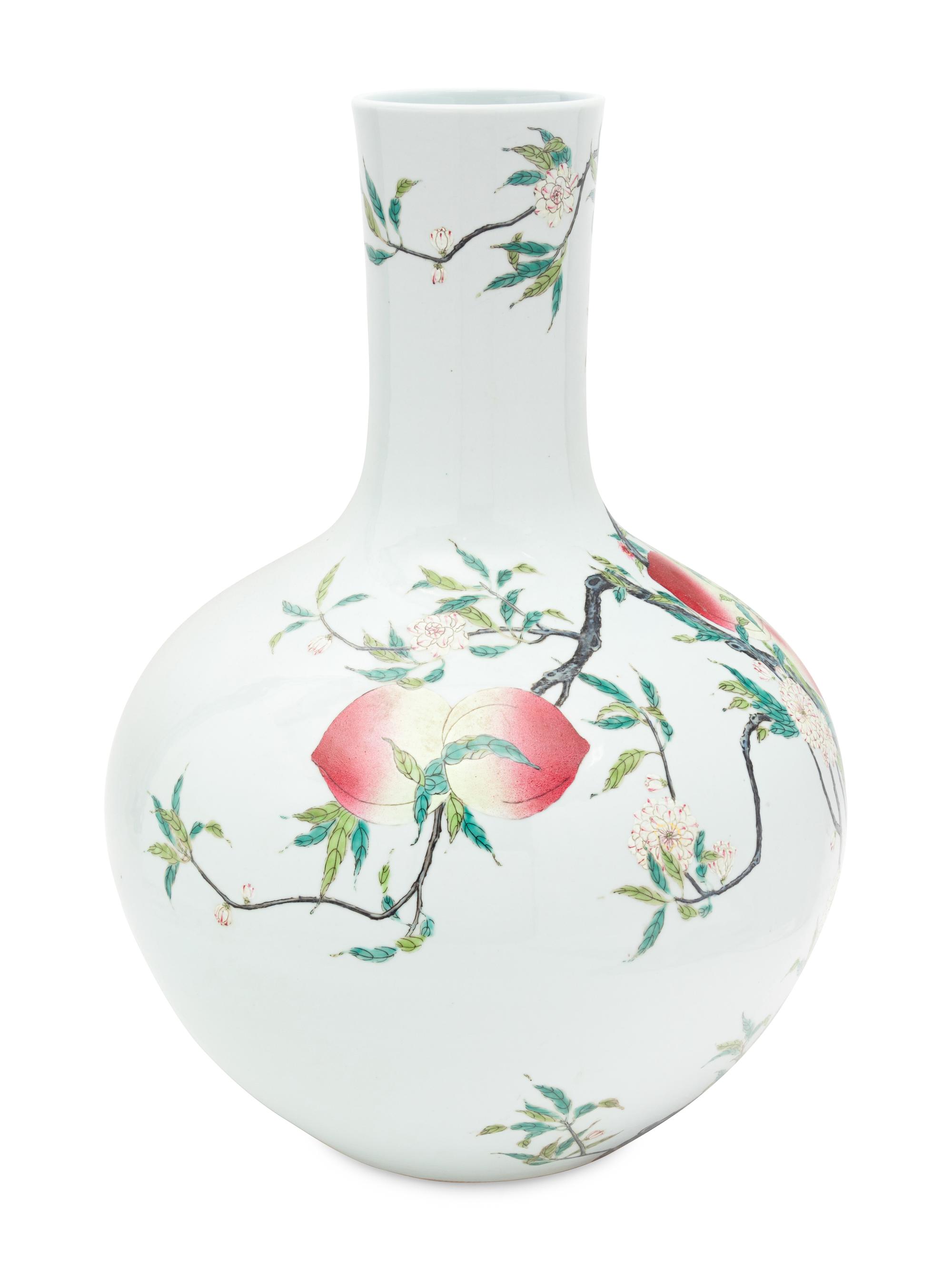 A Large Famille Rose Porcelain 'Peach' Vase, Tianqiuping