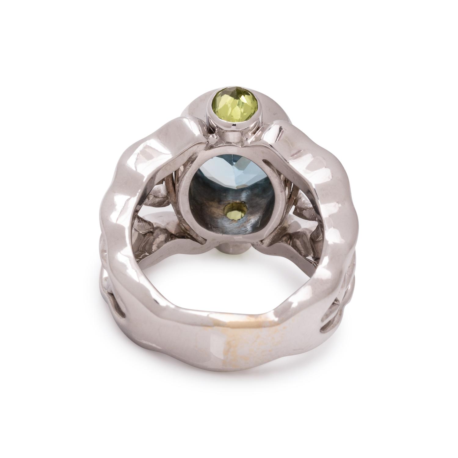 AQUAMARINE AND PERIDOT RING