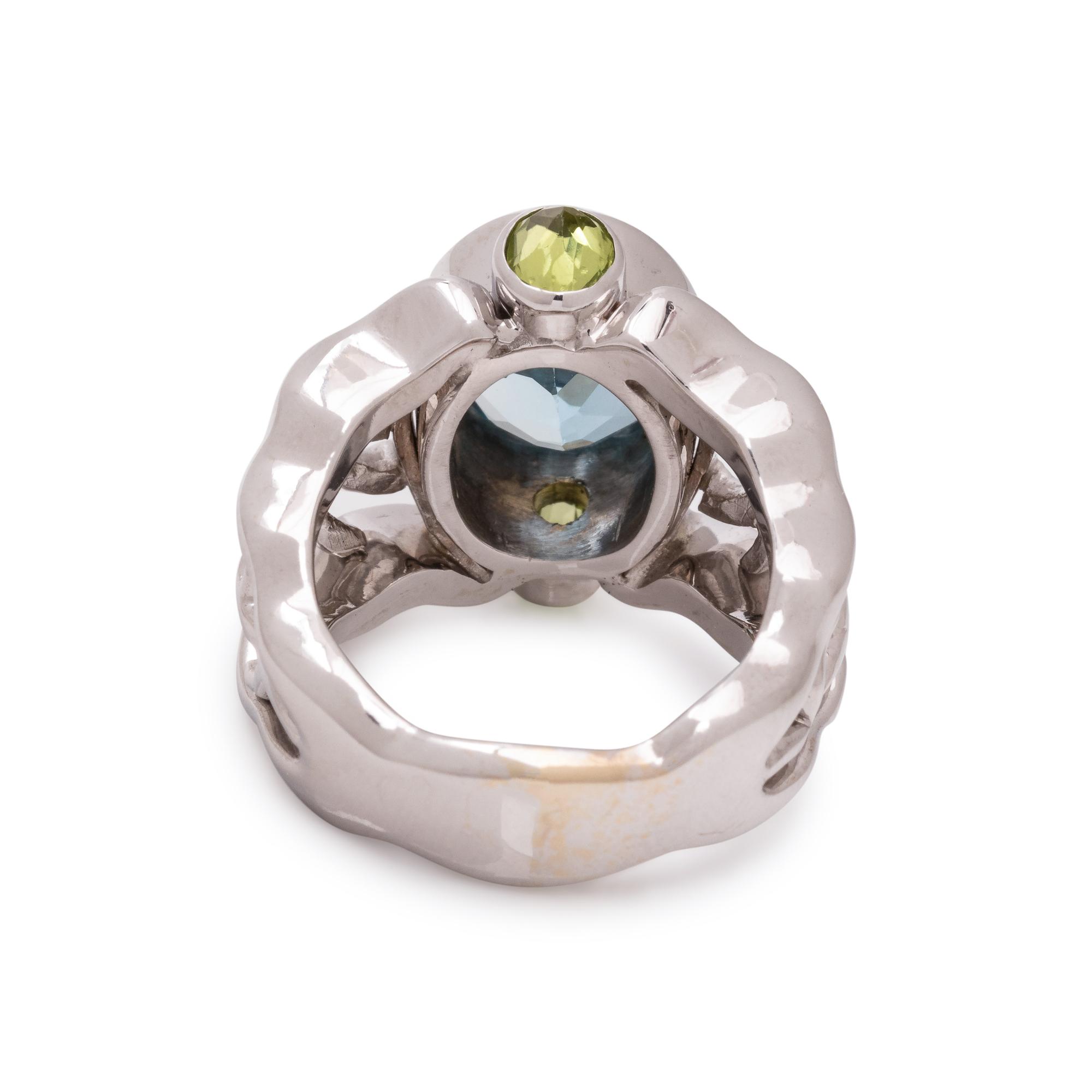 AQUAMARINE AND PERIDOT RING