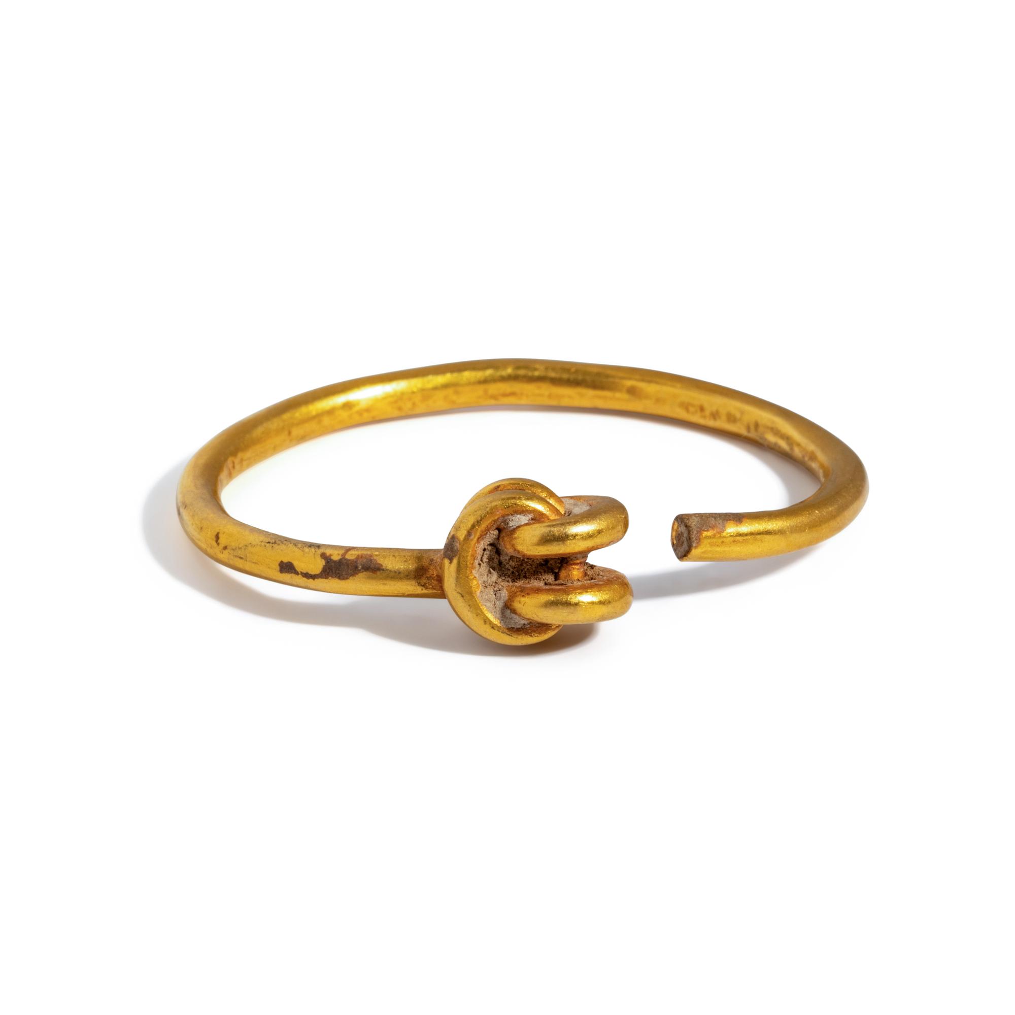 A Roman Gold Knot Bracelet