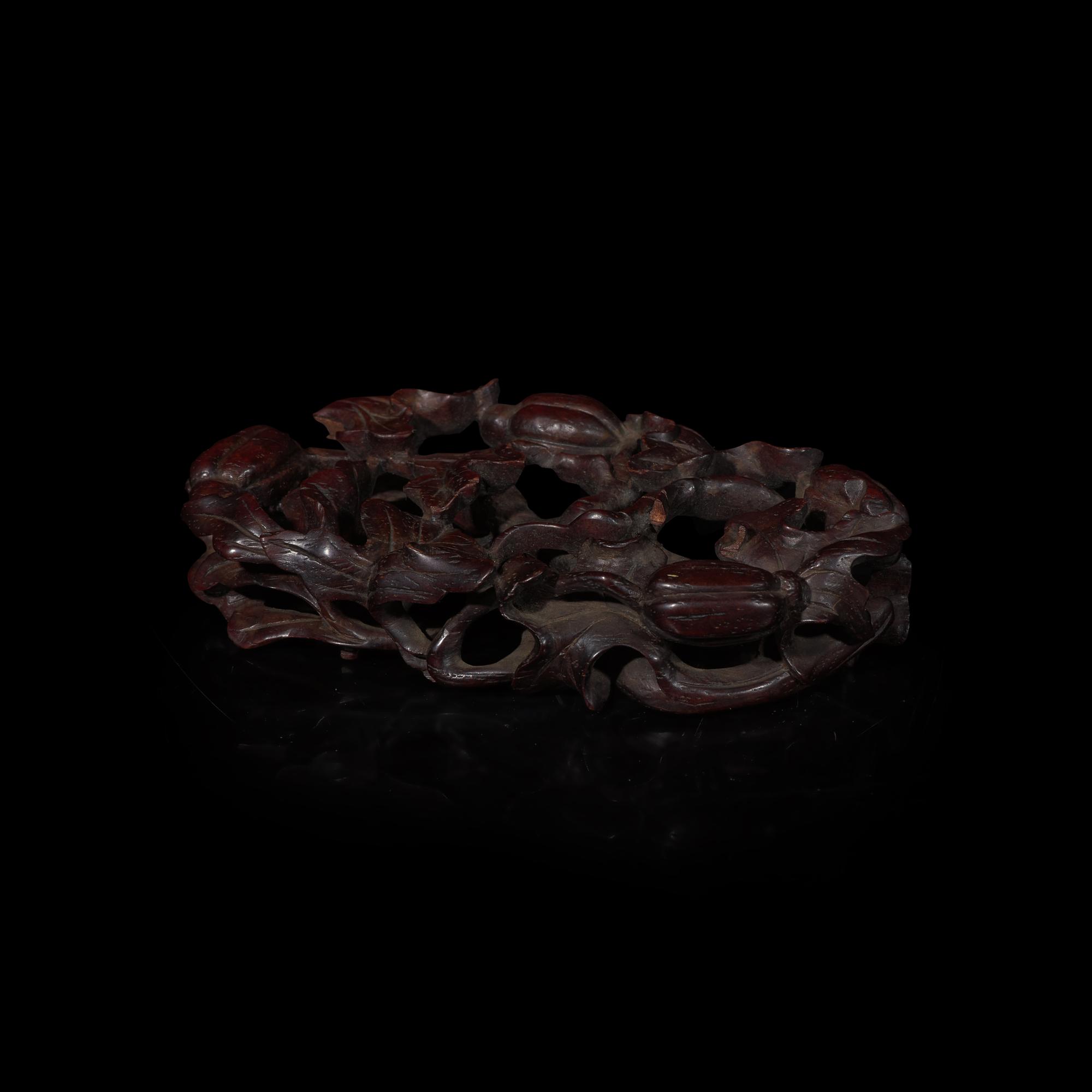 Three Chinese Carved Stone Items 瑪瑙及石雕小擺件三