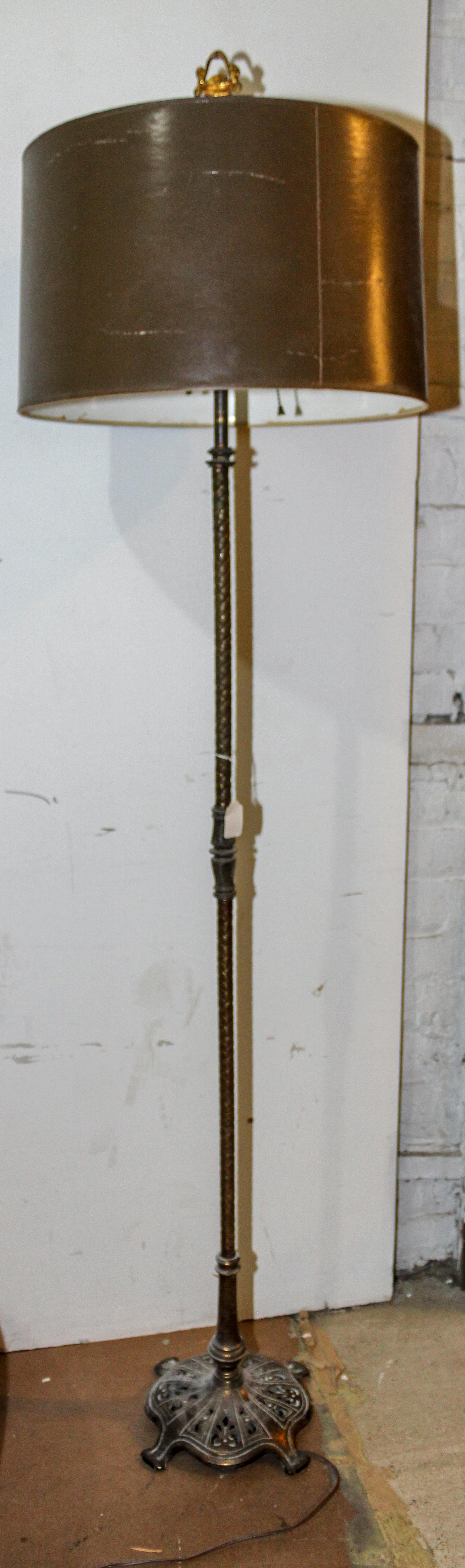 An American Art Deco Style Floor Lamp Height 55 inches. — 20TH CENTURY