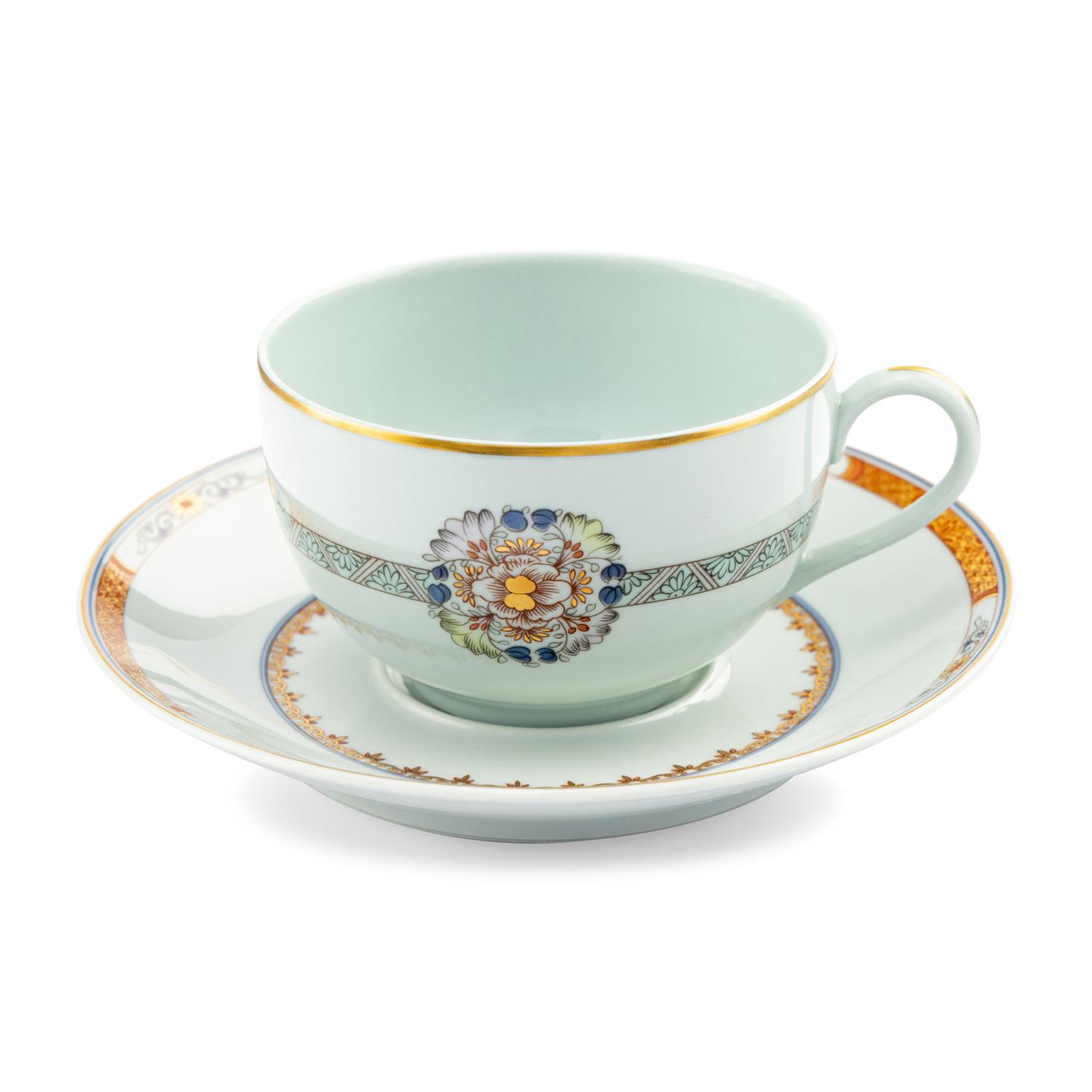 A Raynaud-Limoges Porcelain Dinner Service
