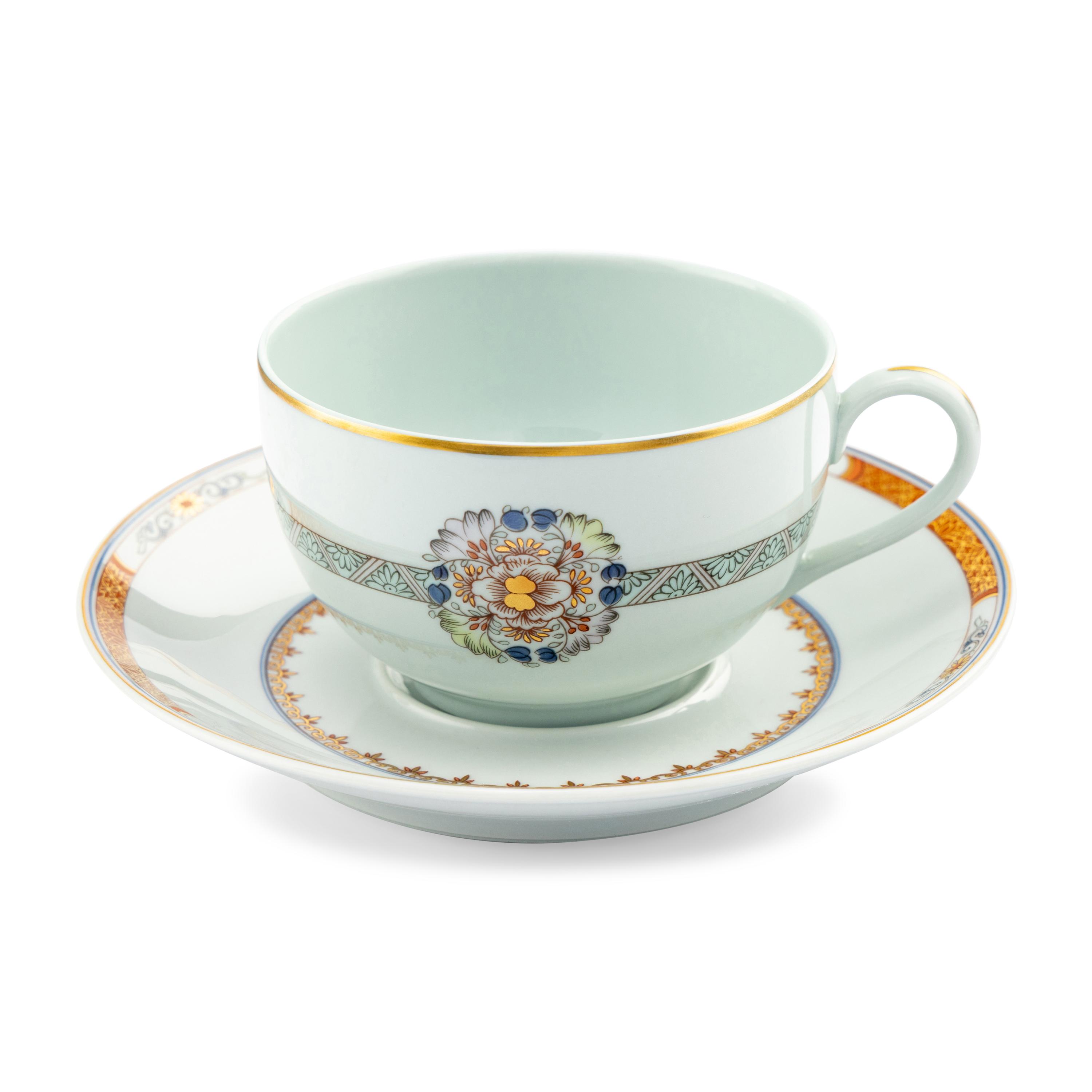 A Raynaud-Limoges Porcelain Dinner Service