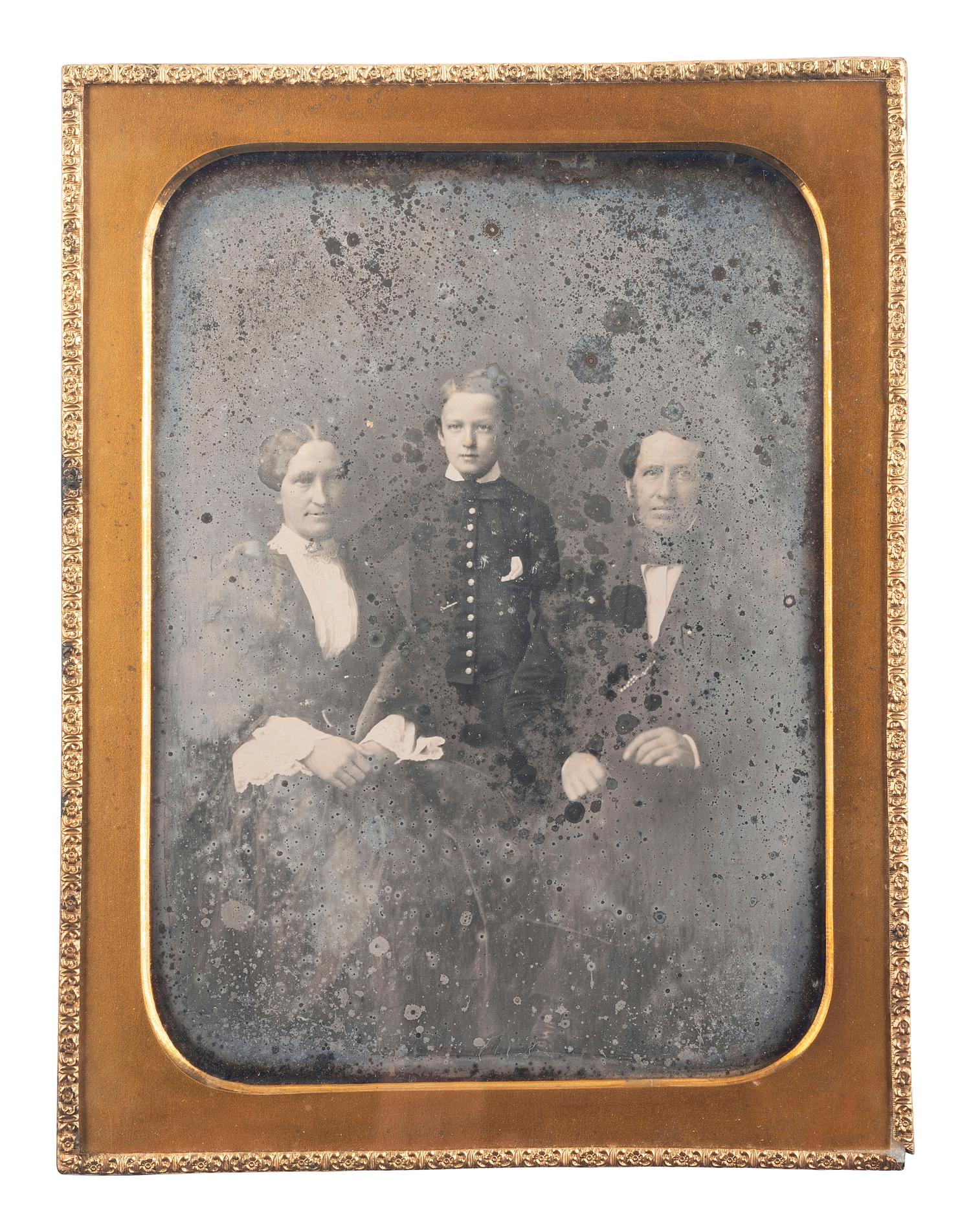[EARLY PHOTOGRAPHY]. 2 Full plate daguerreotypes and 2 half plate daguerreotypes in same case