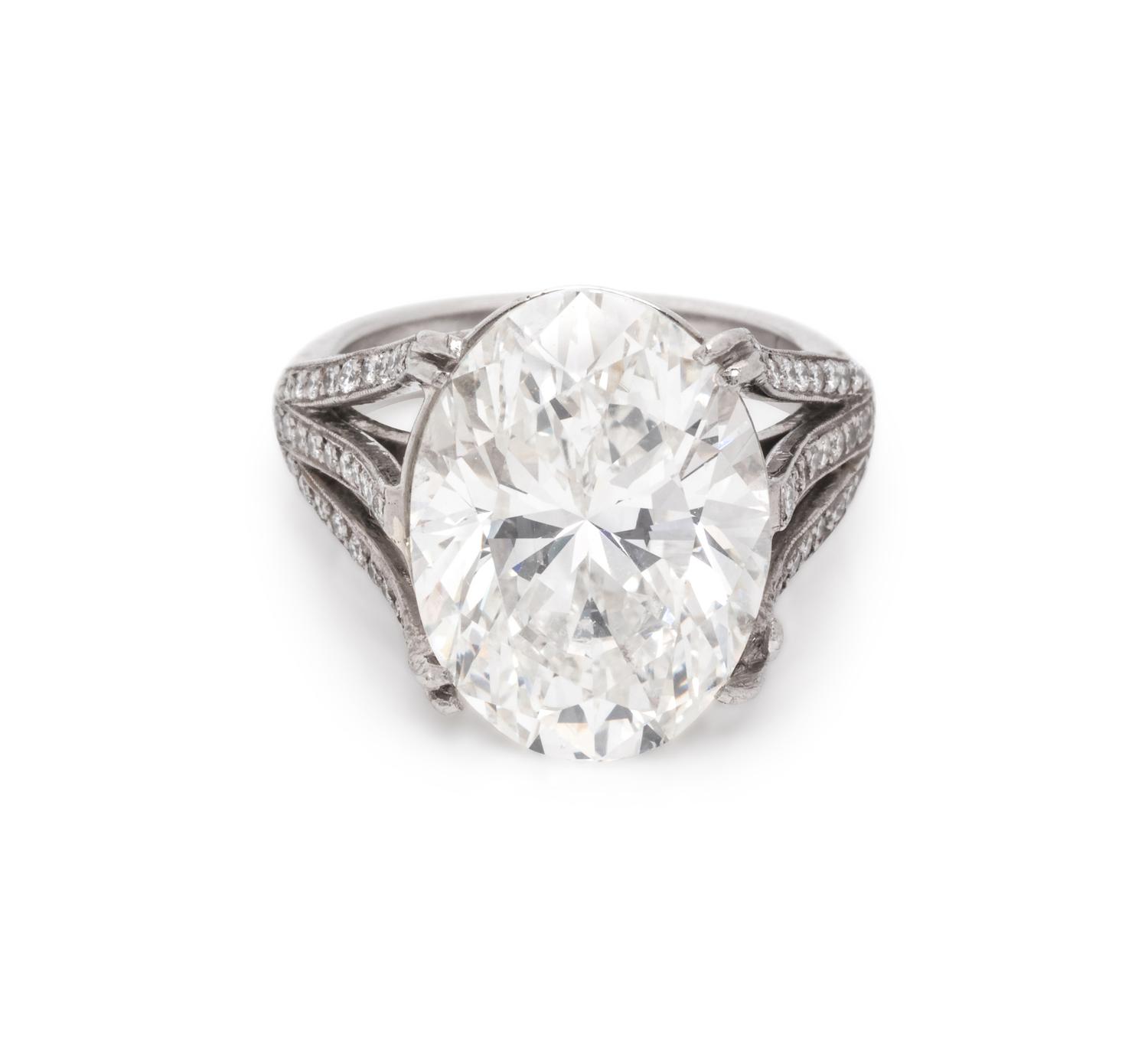 DIAMOND RING