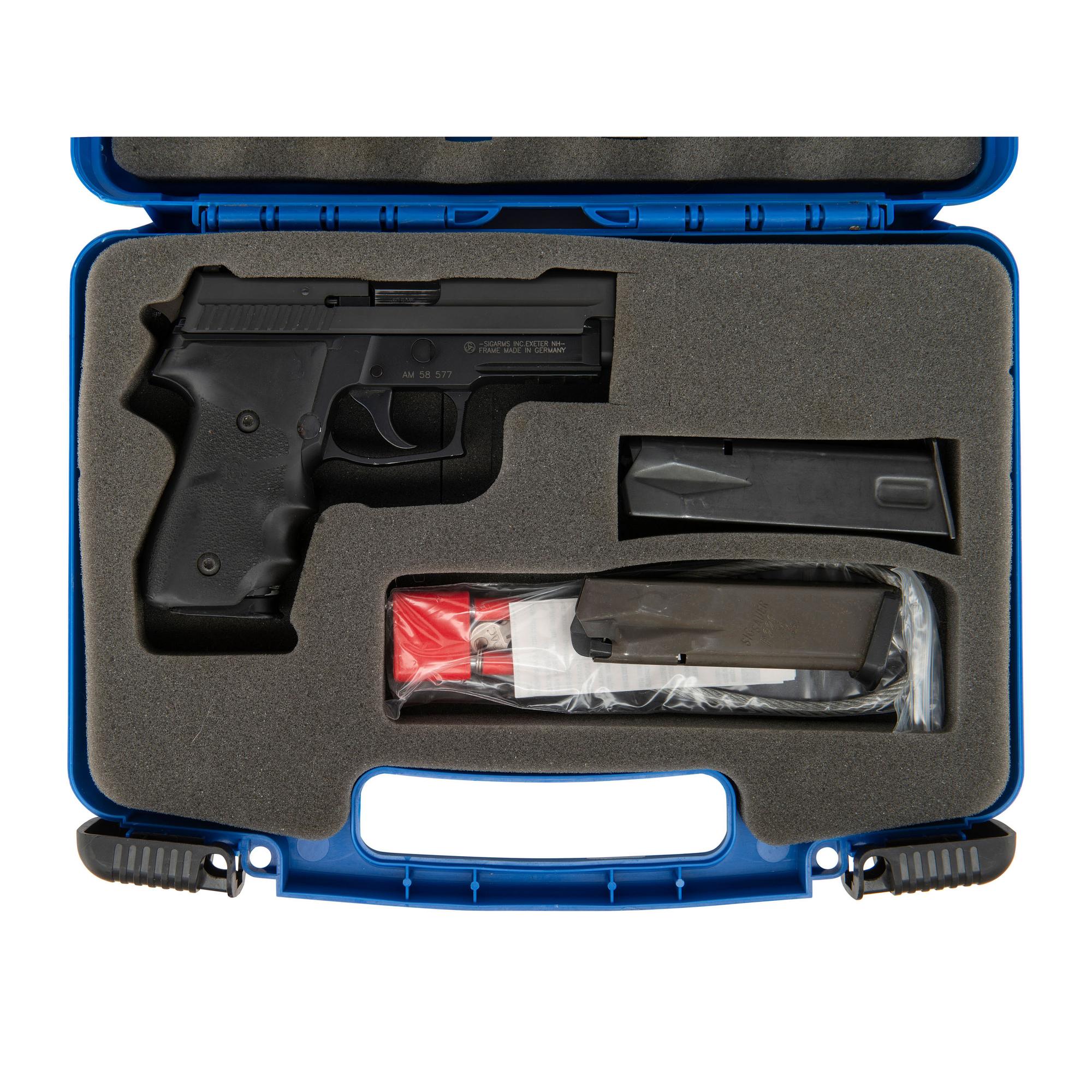 *Sig P229 .40 in Box with Accessories