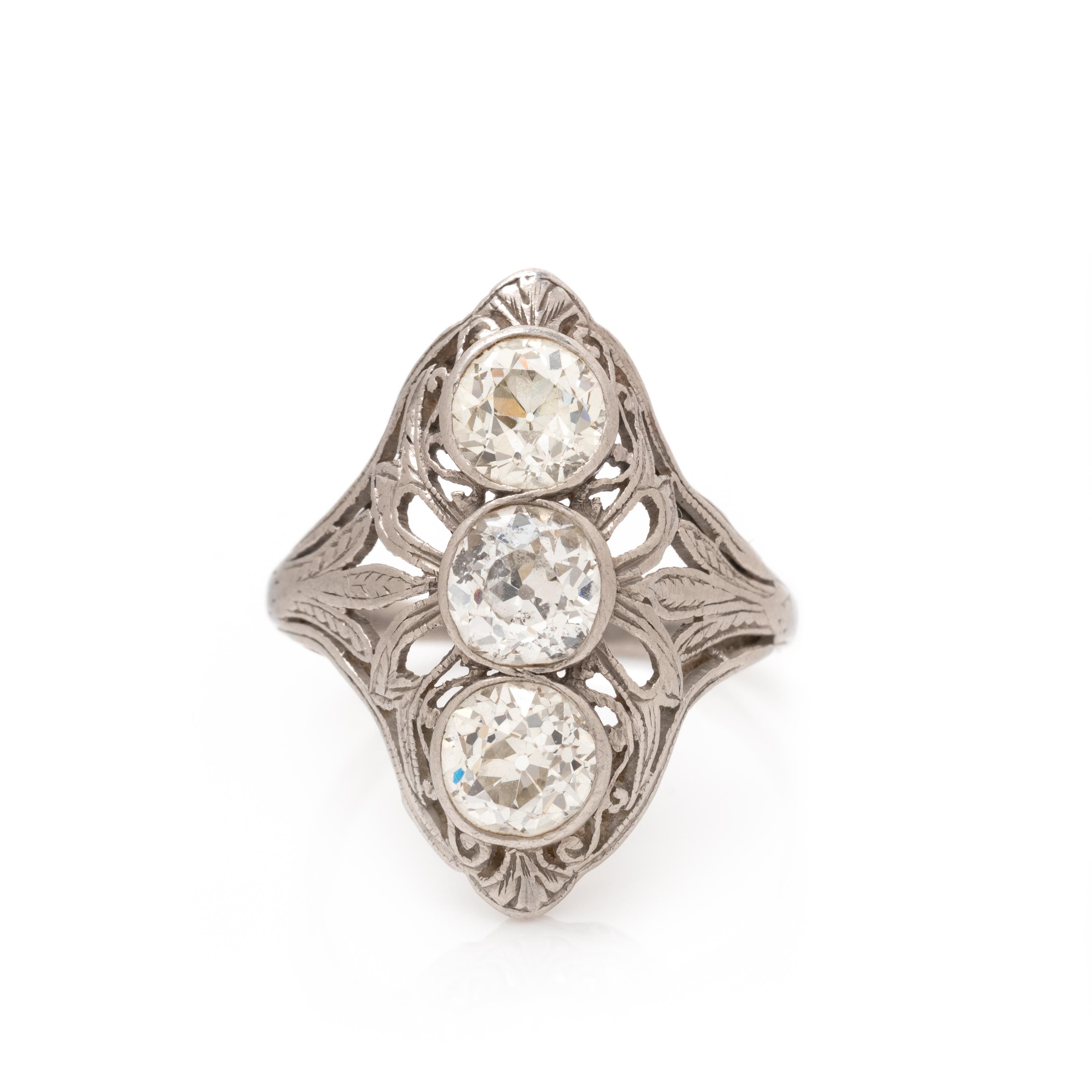 ANTIQUE, DIAMOND RING