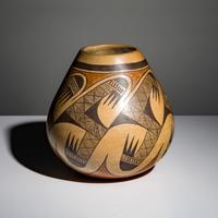 Daisy Hooee Nampeyo (Hopi-Tewa, 1906-1994) — Polychrome Pottery Jar, Migration Pattern
