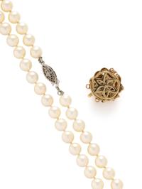 CULTURED PEARL NECKLACE AND YELLOW GOLD AND DIAMOND CLASP