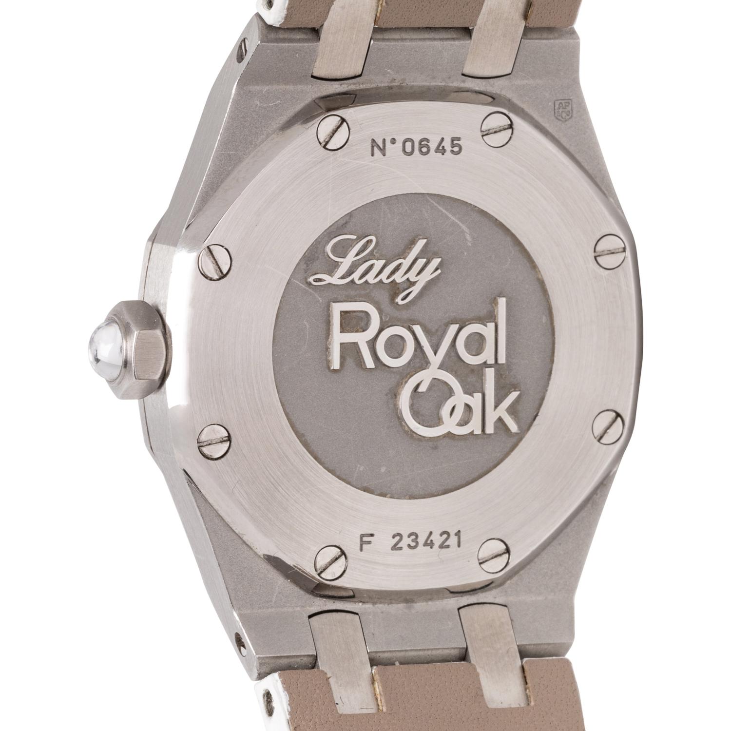 AUDEMARS PIGUET, REF. 67601ST STAINLESS STEEL AND DIAMOND 'LADY ROYAL OAK' DATE WATCH
