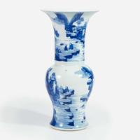 A Chinese blue and white porcelain "Phoenix Tail" vase