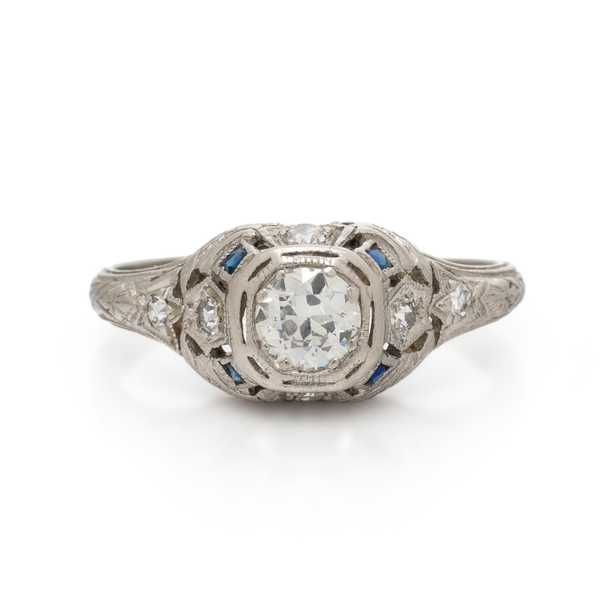 ART DECO, DIAMOND AND PLATINUM RING