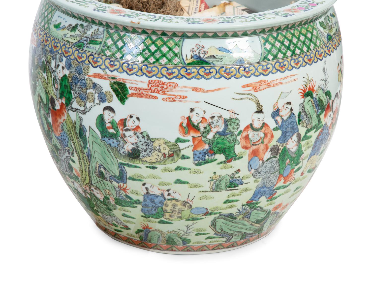 A Pair of Chinese Export Famille Verte Porcelain Jardinières — 20TH CENTURY