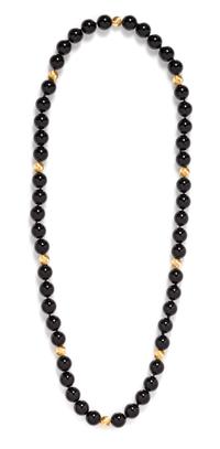 A Yellow Gold and Onyx Bead Necklace,